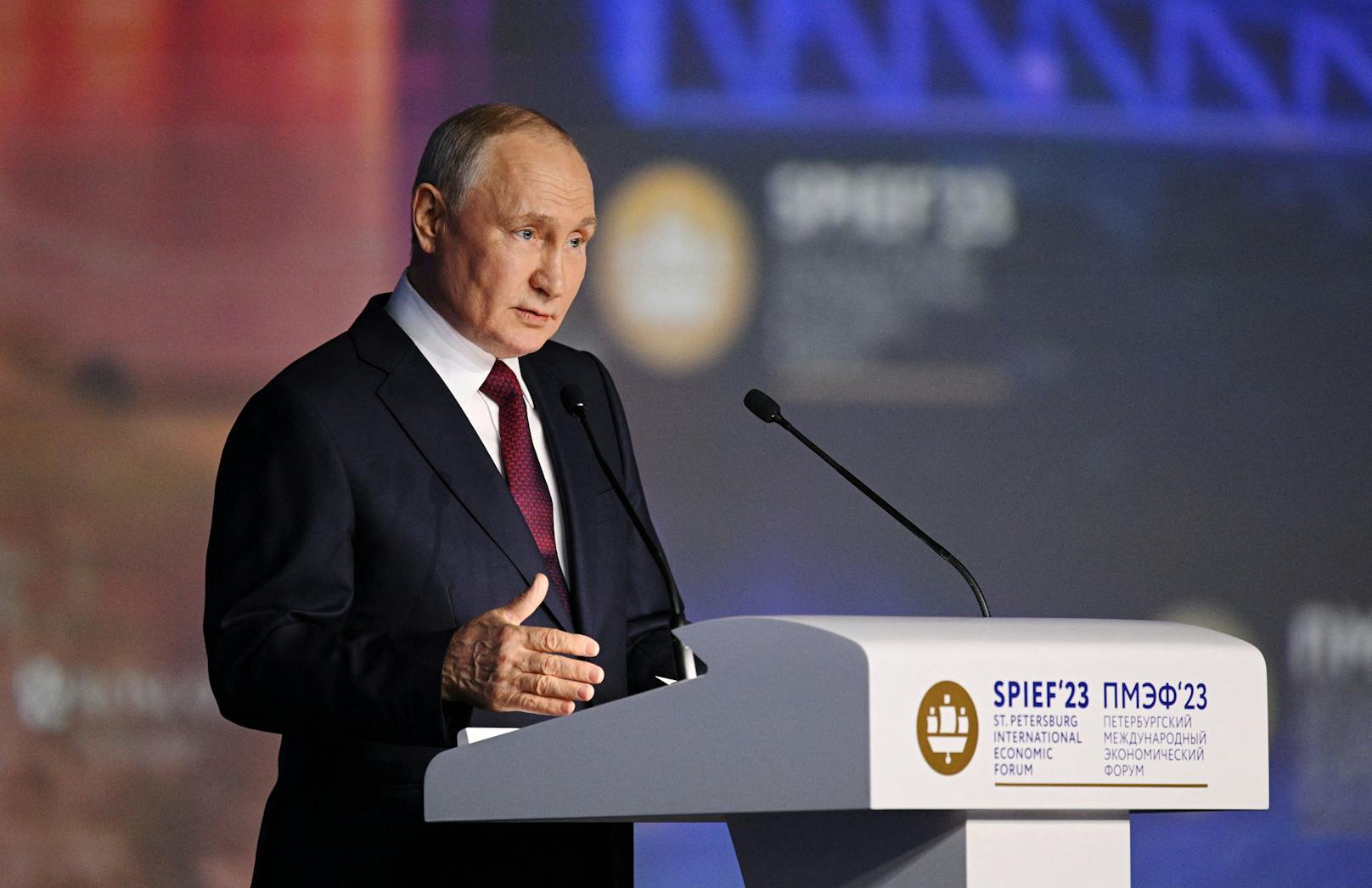 Wladimir Putin im Rahmen des Wirtschaftsforums in St. Petersburg: Die Ukraine sei chancenlos.&nbsp;