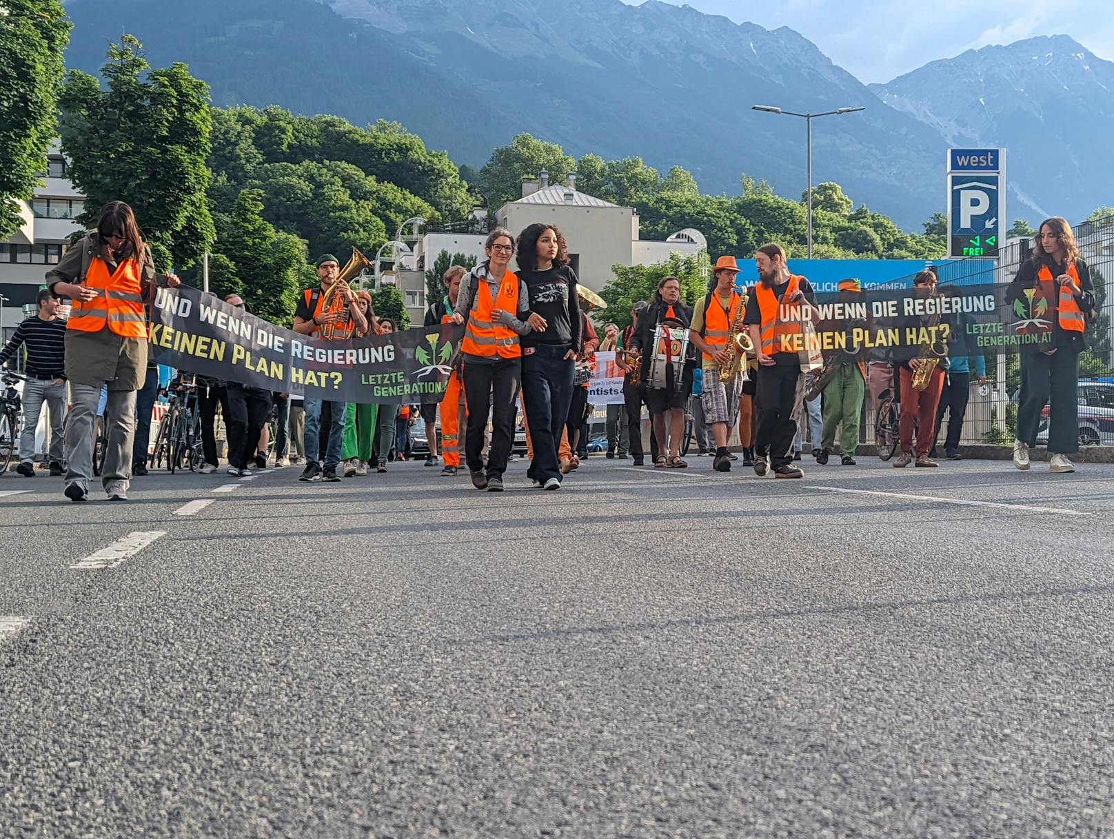Marsch durch Innsbruck