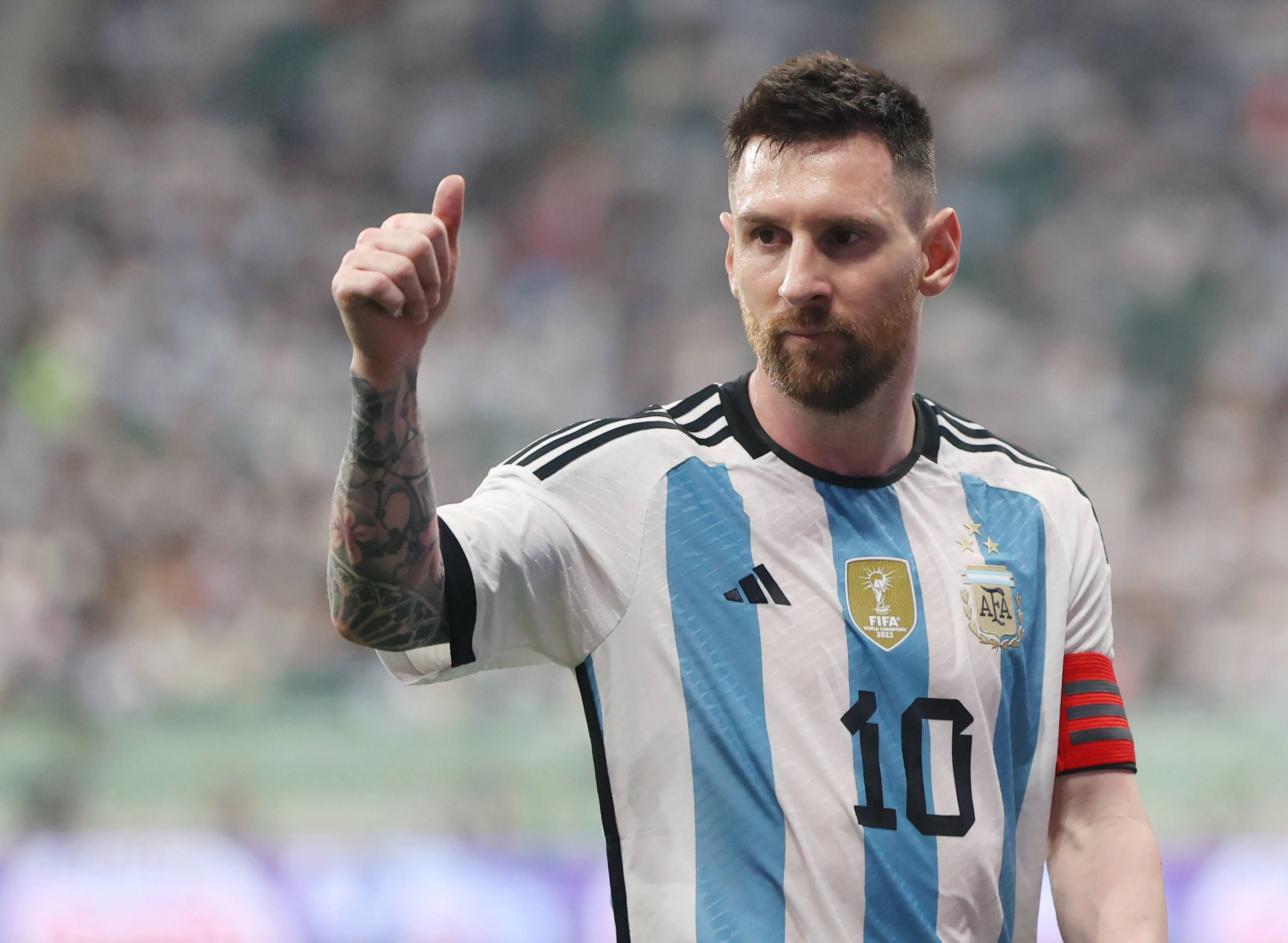 Lionel Messi verdient mehr als sein Dauer-Rivale  Cristiano Ronaldo. 