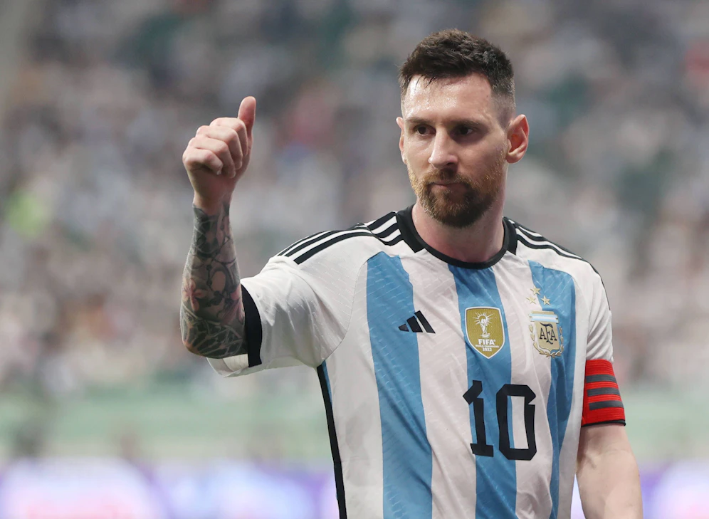 Lionel Messi verdient mehr als sein Dauer-Rivale  Cristiano Ronaldo. 