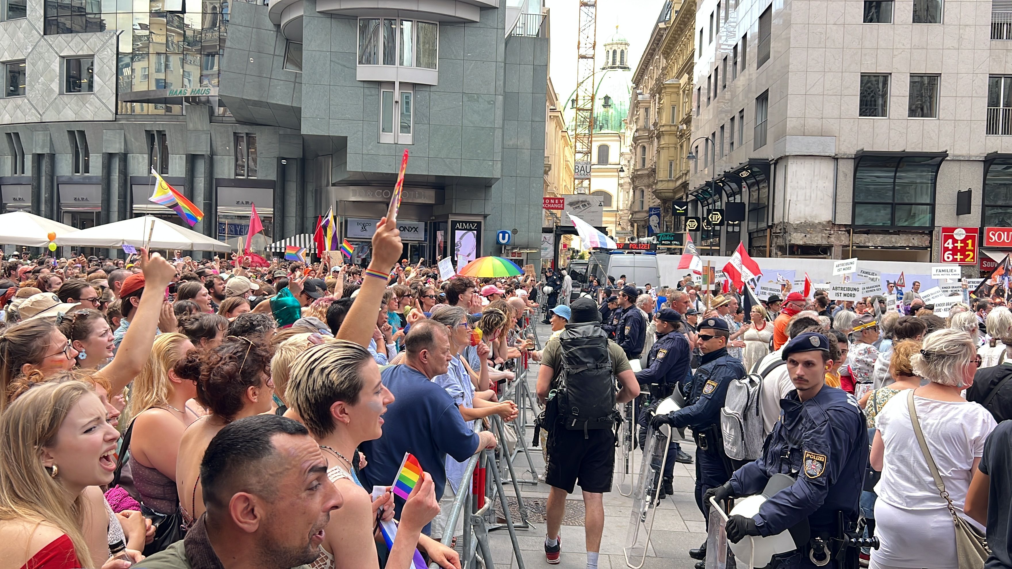 "Marsch für die Familie" und Gegendemo