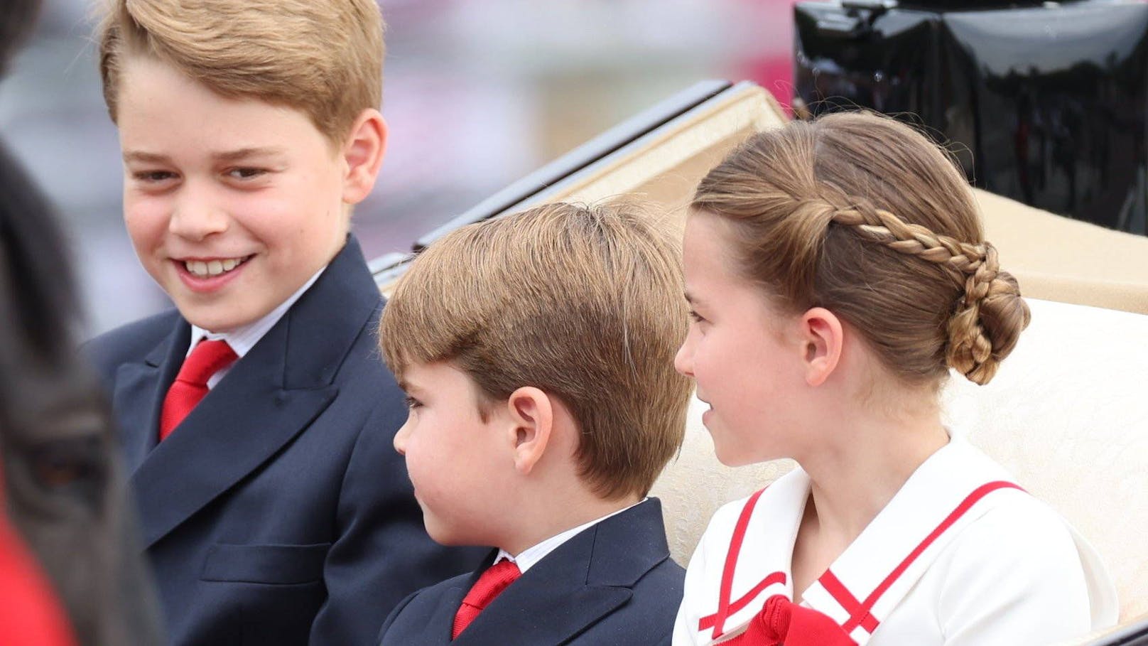 Bei dem Event durften auch Charles' Enkelkinder nicht fehlen.