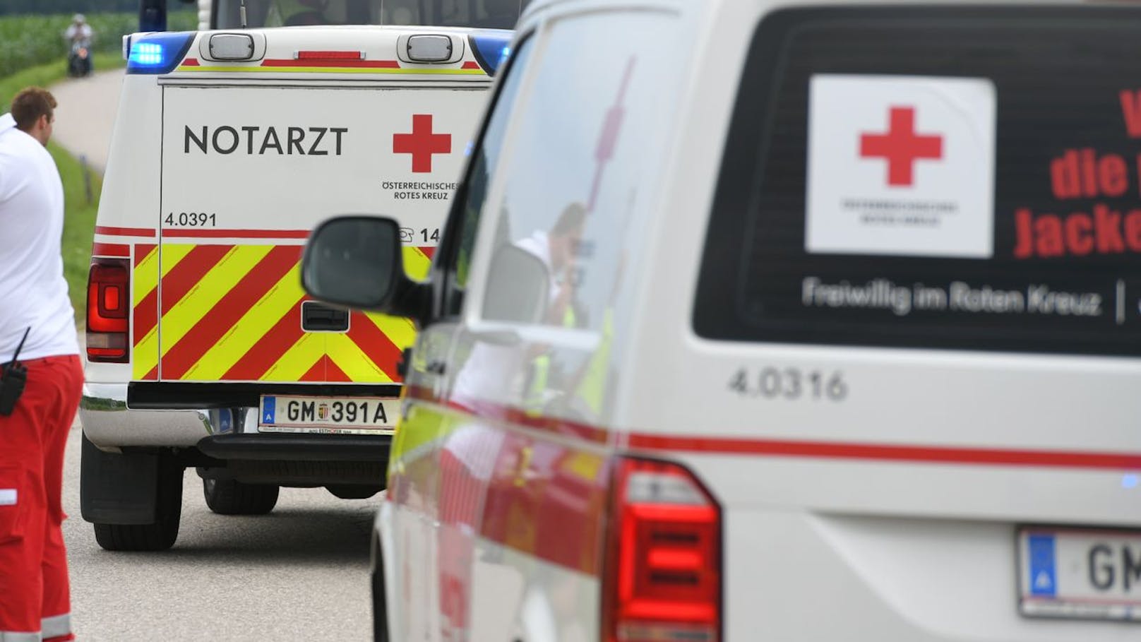 Mann (46) lag tot in Wiener Wohnung, Polizei klärt Fall