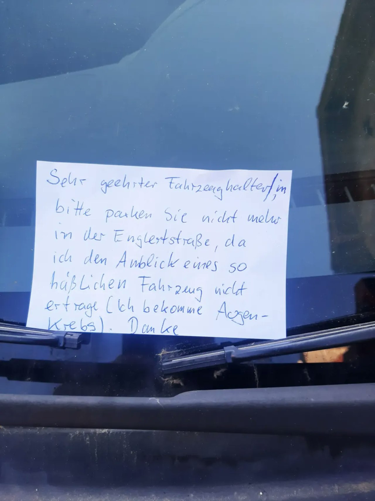 Heute.at - Bekomme Augenkrebs – Nachbar beschwert sich über Auto