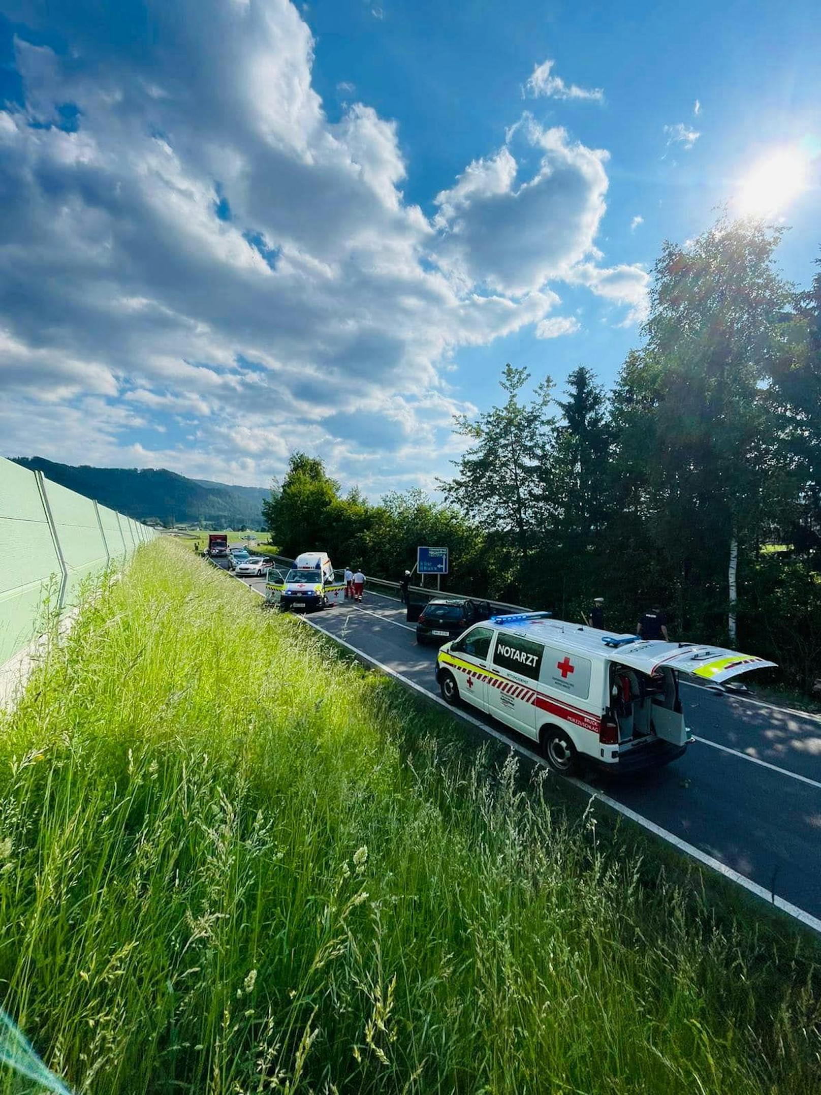 Frontalcrash in der Steiermark zieht Spur der Verwüstung