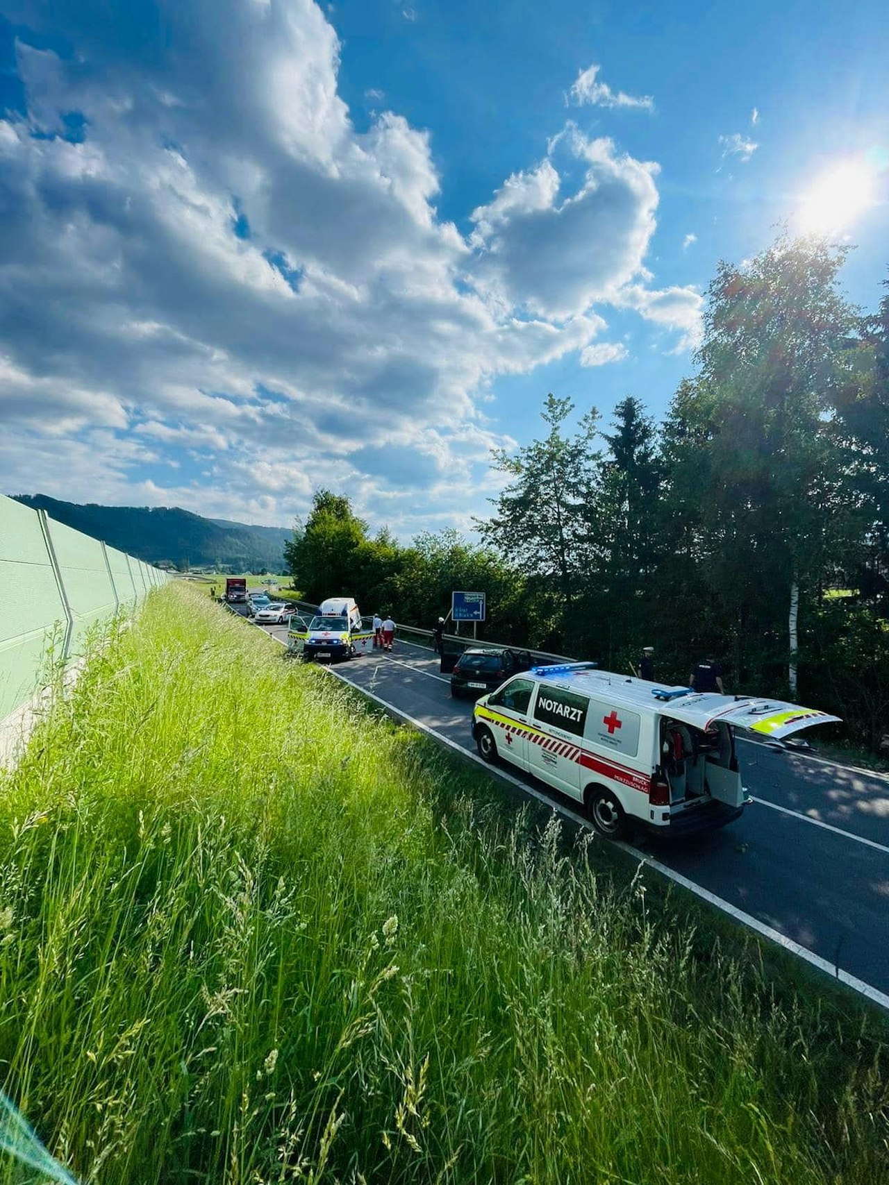 Heute.at - Frontalcrash in der Steiermark zieht Spur der Verwüstung