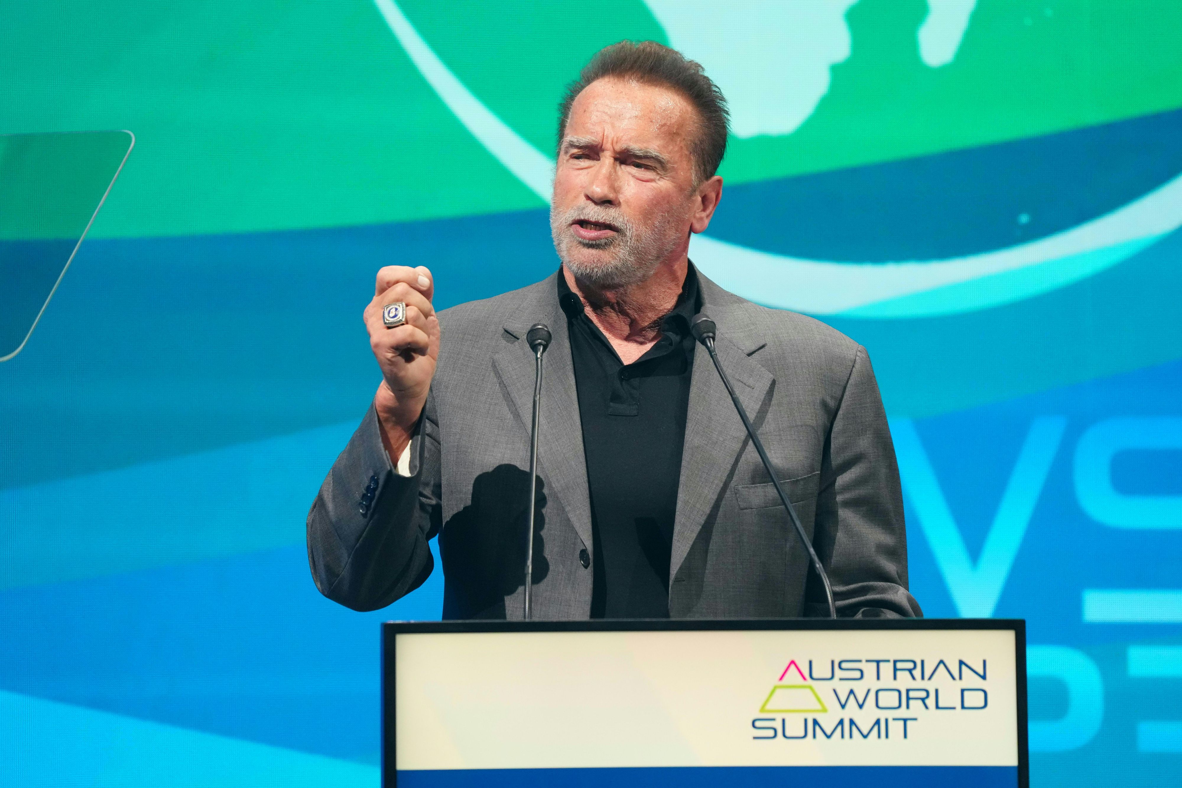 Arnold Schwarzenegger könnte sich eine US-Präsidentschaft sehr gut vorstellen. "Ich sehe so klar, dass ich diese Wahl gewinnen könnte", meint er.
