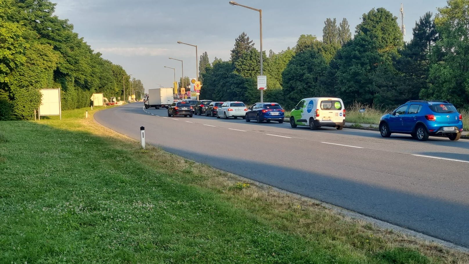 In der Nacht auf den 19. Juni wurde der Mona-Lisa-Tunnel im Linzer Süden wegen Sanierungsarbeiten gesperrt. Schon um 6 Uhr Früh ging in Ebelsberg nichts mehr.