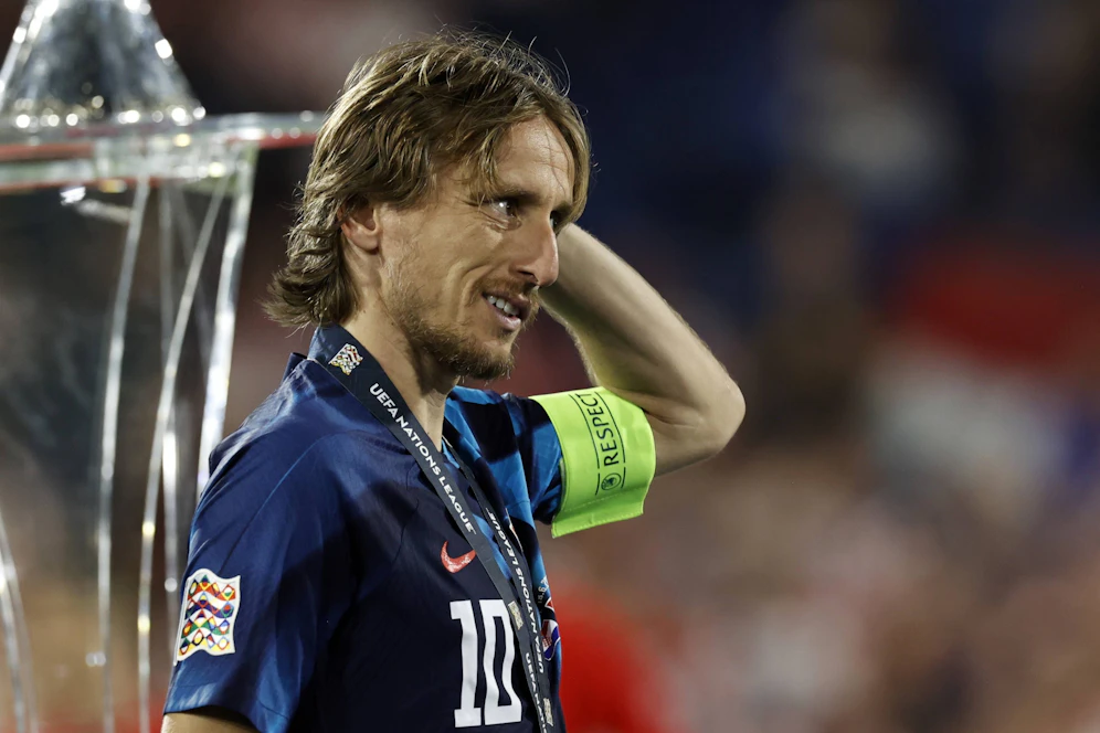 Modric geht enttäuscht am Pokal vorbei.