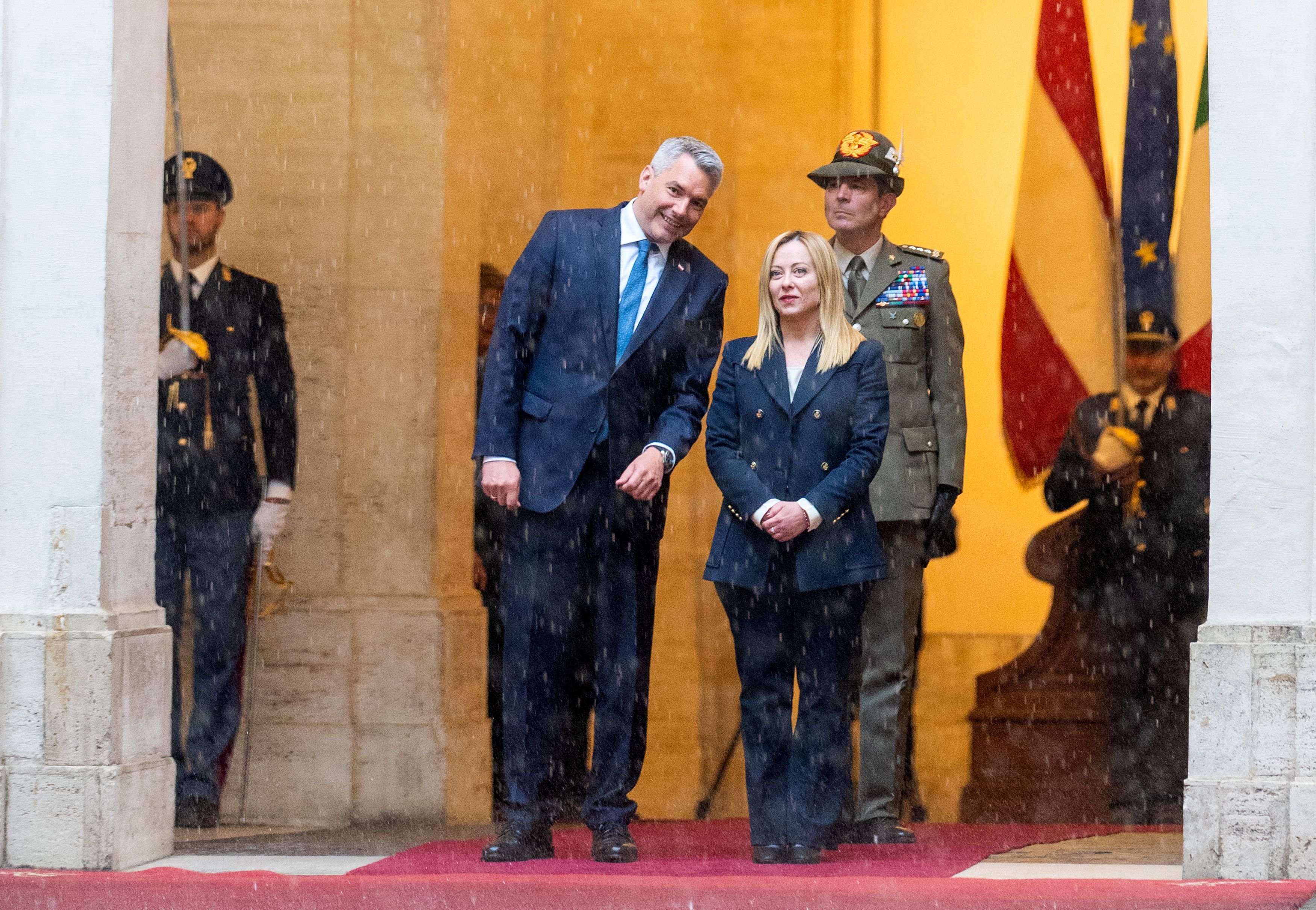 Bundeskanzler <strong>Karl Nehammer</strong> (ÖVP) und die italienische Ministerpräsidentin <strong>Giorgia Meloni</strong> am 2. Mai 2023 in Rom.