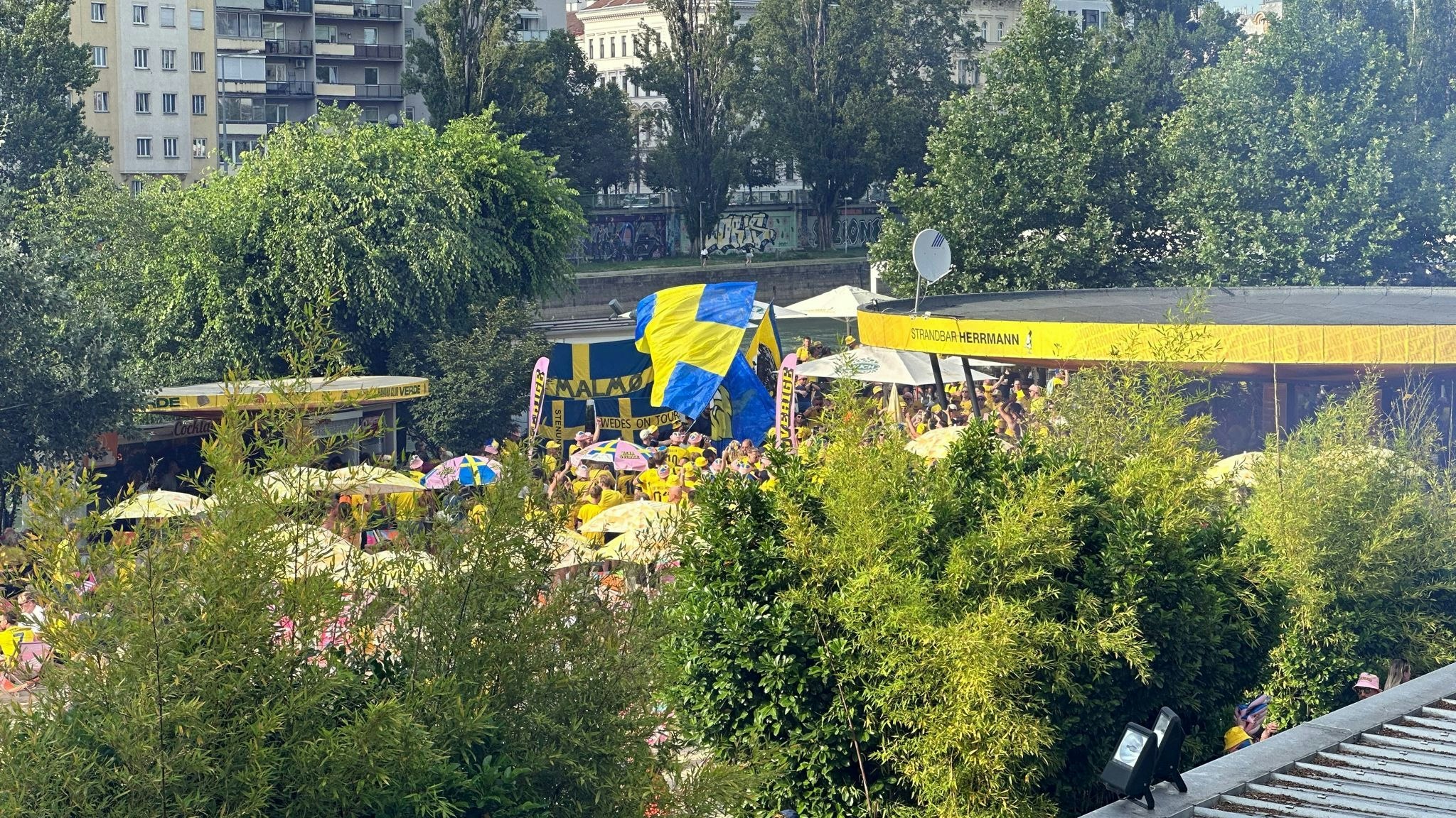 Vorglühen in der Hermann Strandbar 