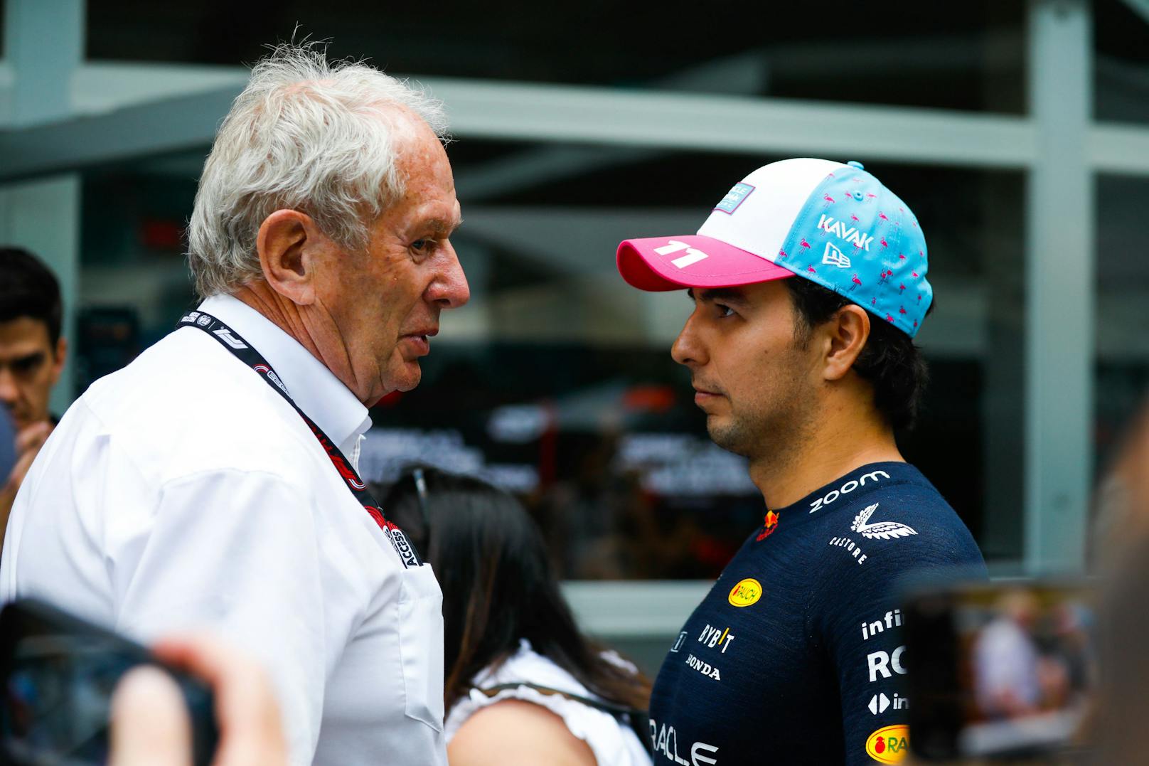 Helmut Marko erhöht den Druck auf Sergio Perez.&nbsp;