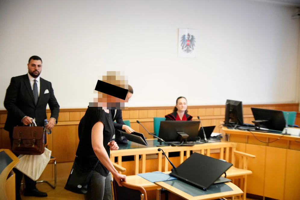 Die angeklagte Buchhalterin kam mit einem milden Urteil davon – fasste zwei Jahre bedingte Haft aus.