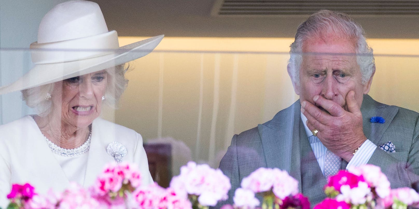 King Charles III und Queen Camilla in ihrer Royal Box am "Royal Ascot"-Eröffnungstag.