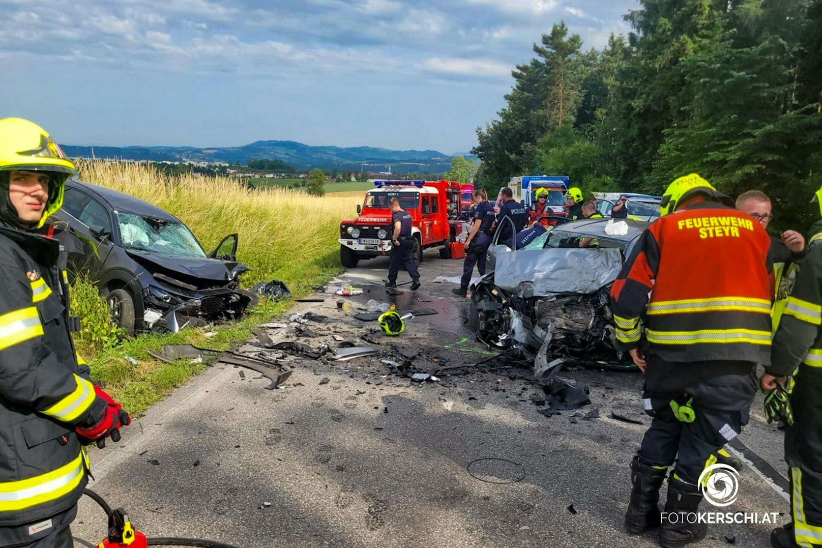 In Steyr ist es am Mittwoch zu einem schweren Verkehrsunfall gekommen – dabei wurden drei Personen verletzt.