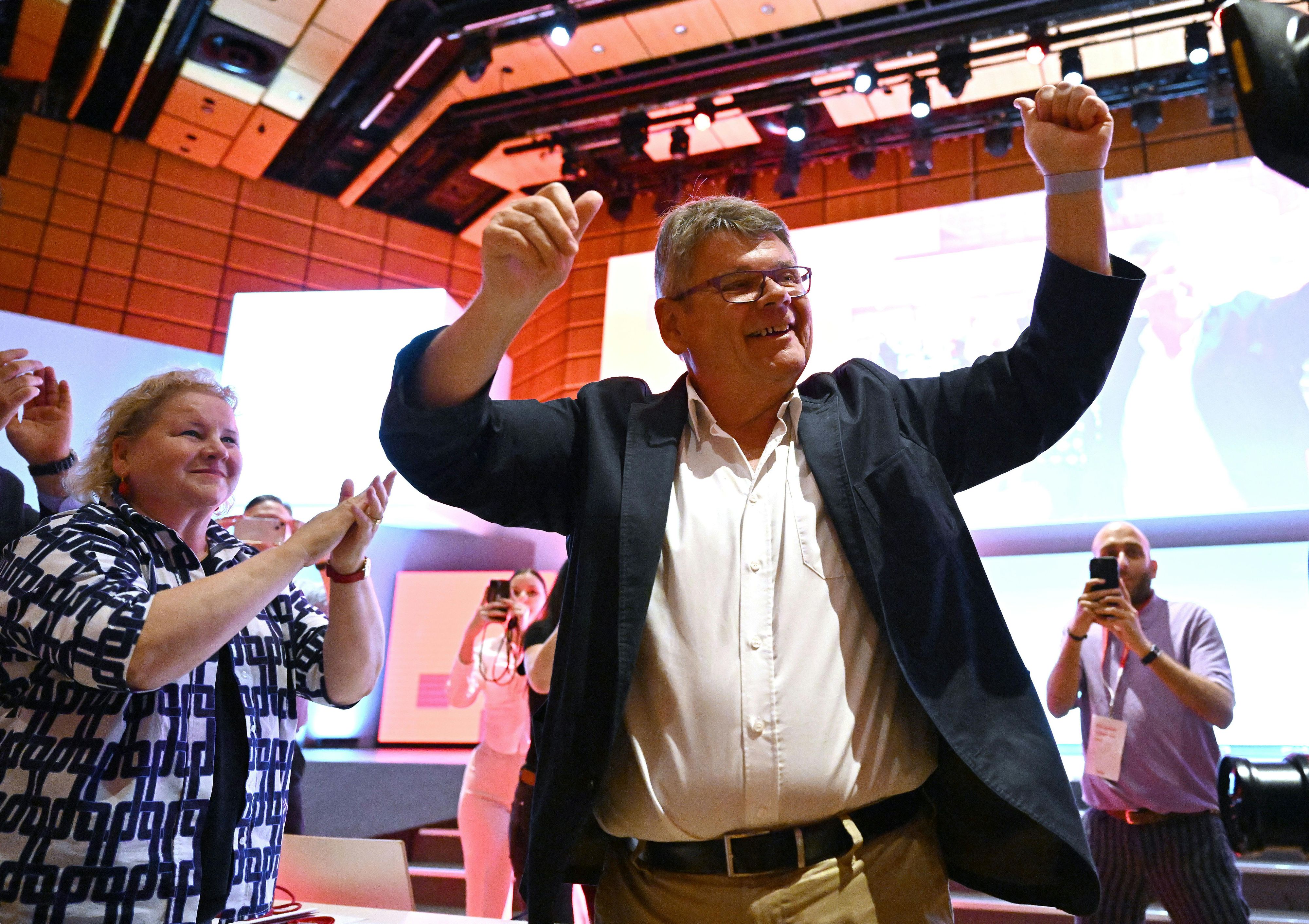 Zum Abschluss des 20. Bundeskongresses erhielt Katzian 90,4 Prozent der Delegiertenstimmen.