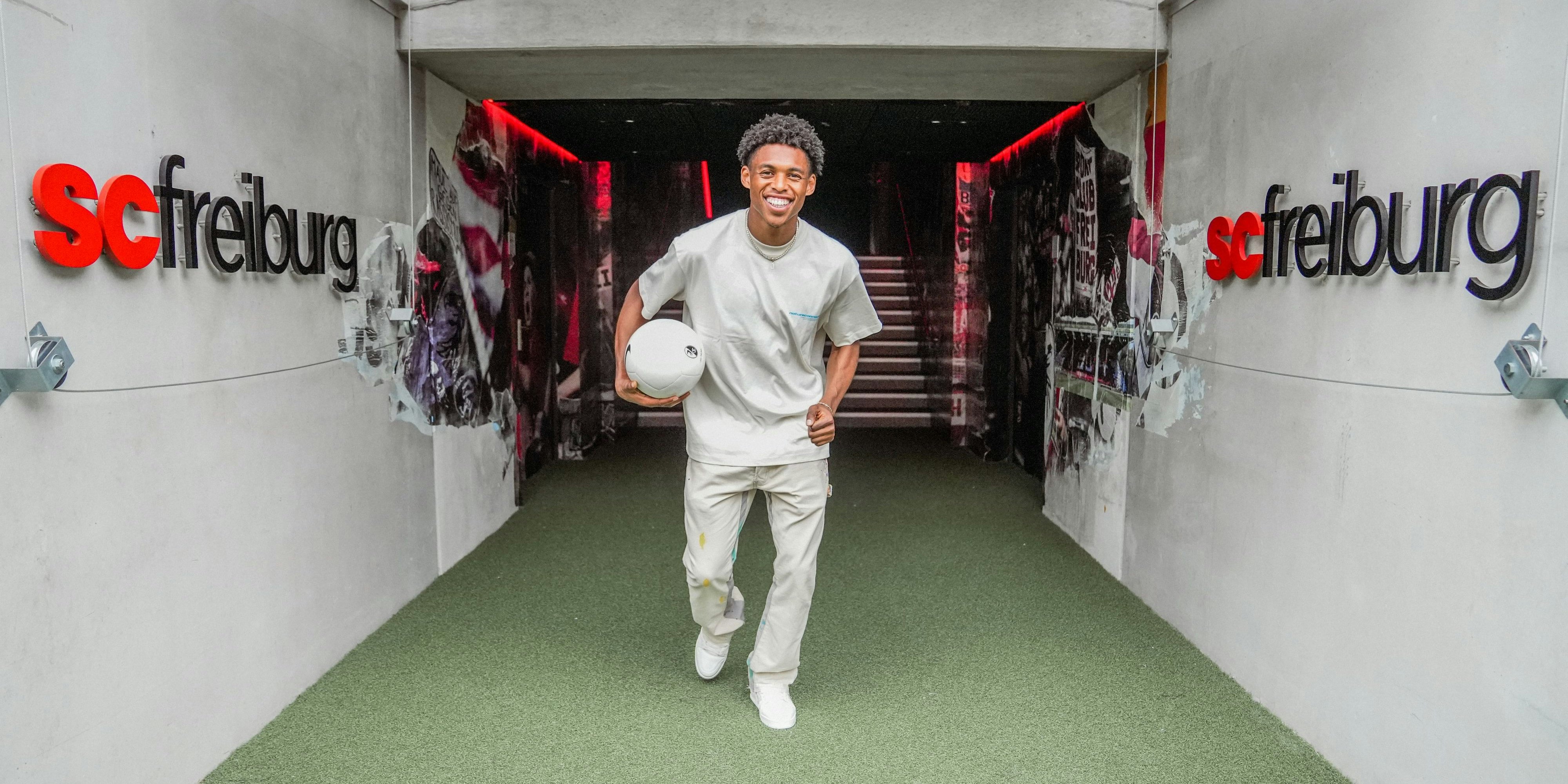 Junior Adamu wechselt nach Freiburg. 