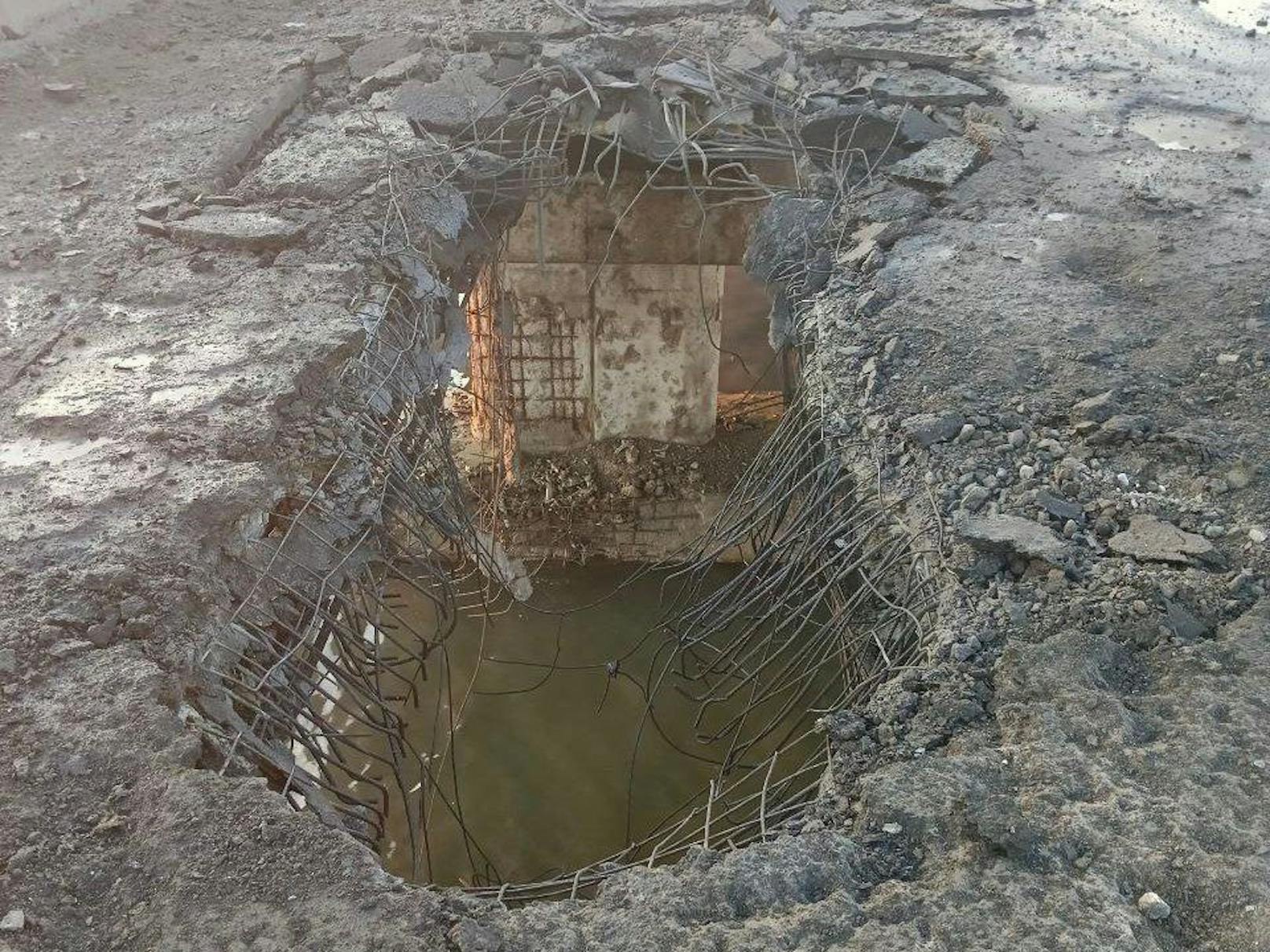 Eine wichtige Versorgungsbrücke auf der Krim wurde von "Storm Shadow"-Langstreckenraketen getroffen.
