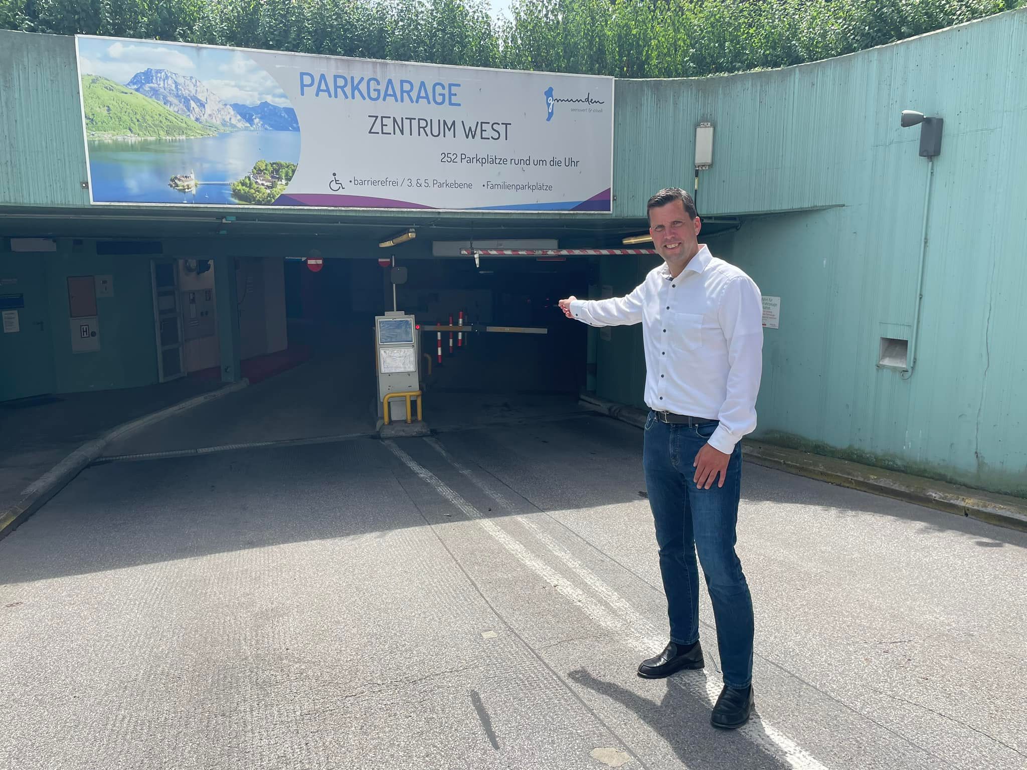 Der Gmundener Stadtchef <strong>Stefan Krapf</strong> geht mit gutem Beispiel voran.