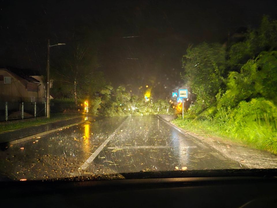 Balkan-Unwetter legt Stromkreise und STraßen lahm