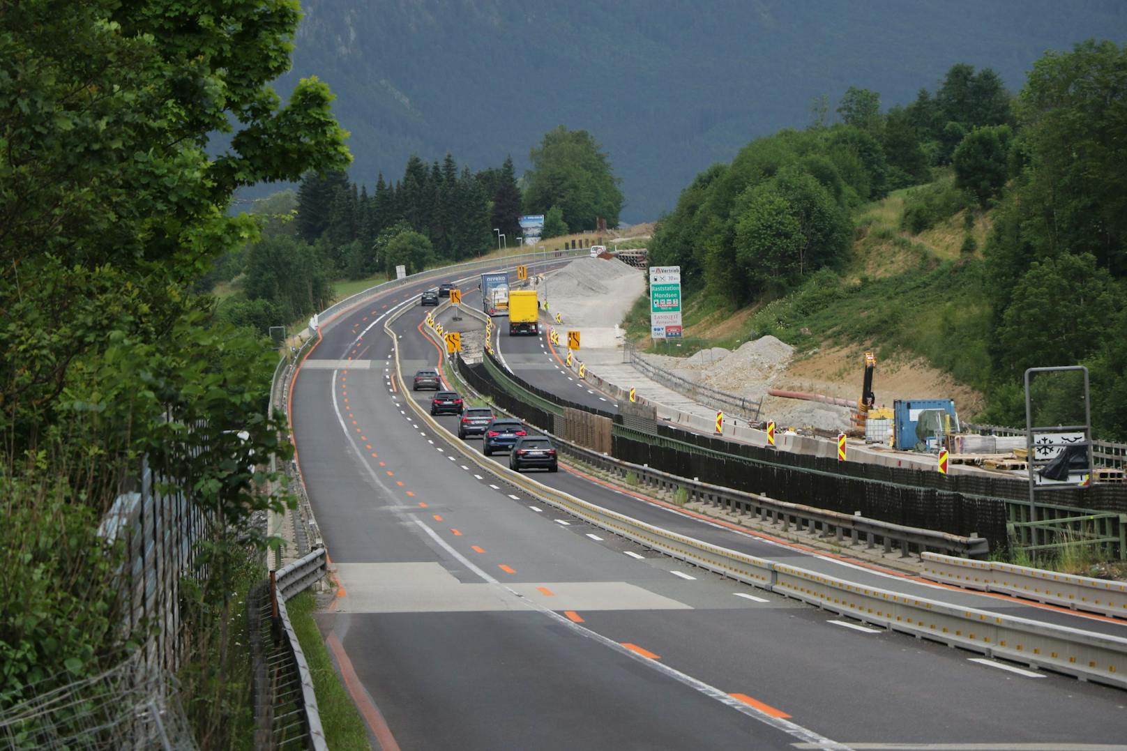 Balken gelöst – A1 Westautobahn nach Wien gesperrt
