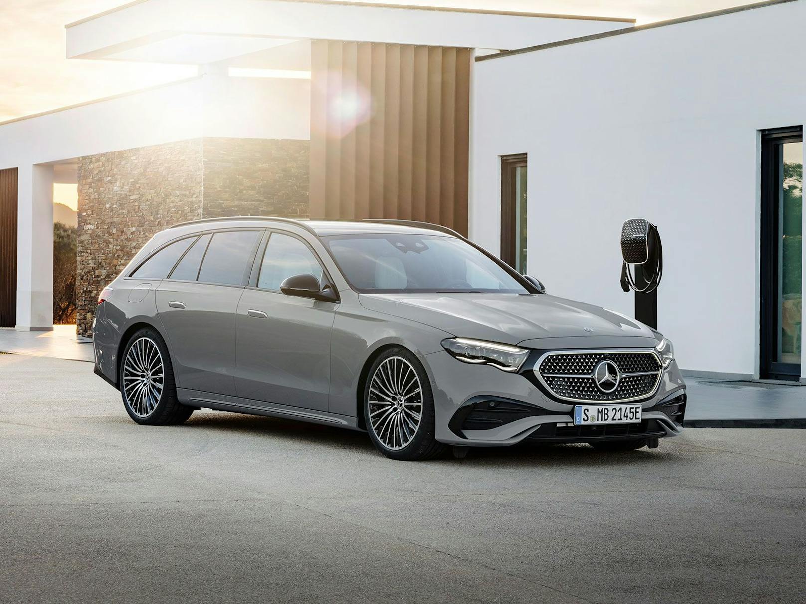 Mercedes präsentiert das neue E-Klasse T-Modell – Motor