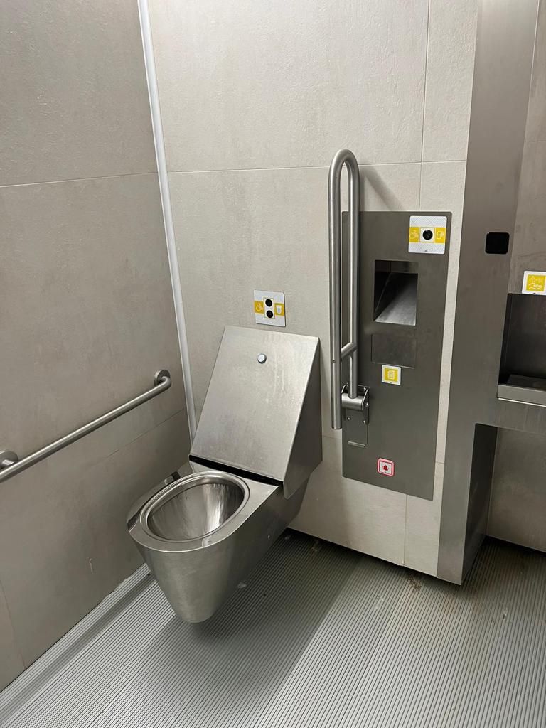 Kein Ort zum Verweilen. Wiener Klos sind laut Google-Bewertungen ziemliche Drecksorte.