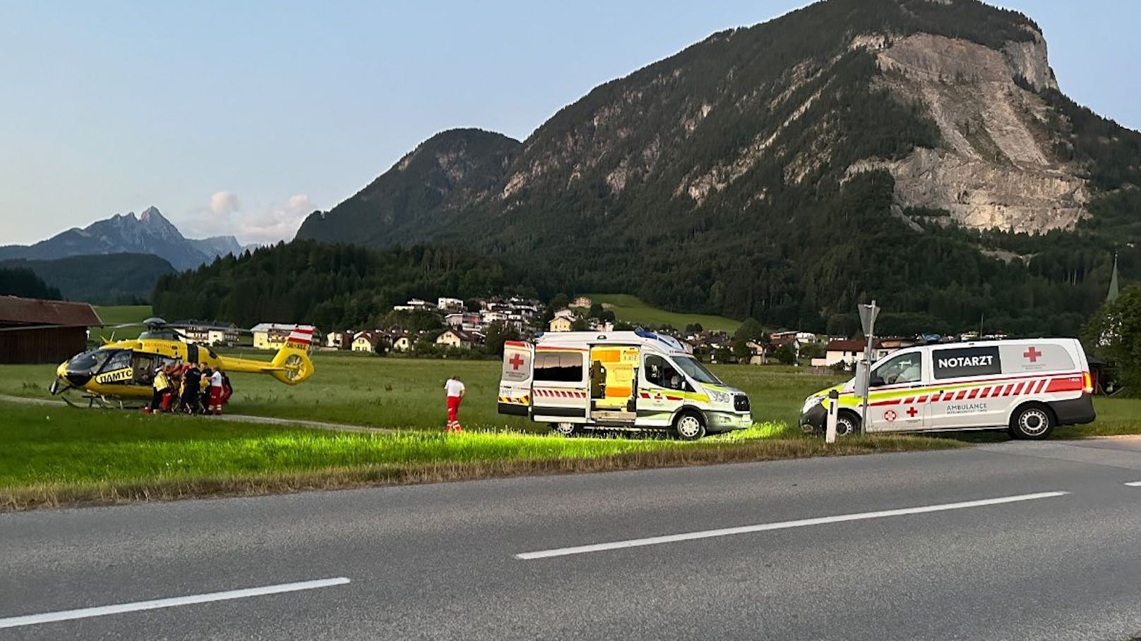 Der Mann wurde mit schwersten Verletzungen in die Klinik Innsbruck geflogen – dort verstarb er wenig später.