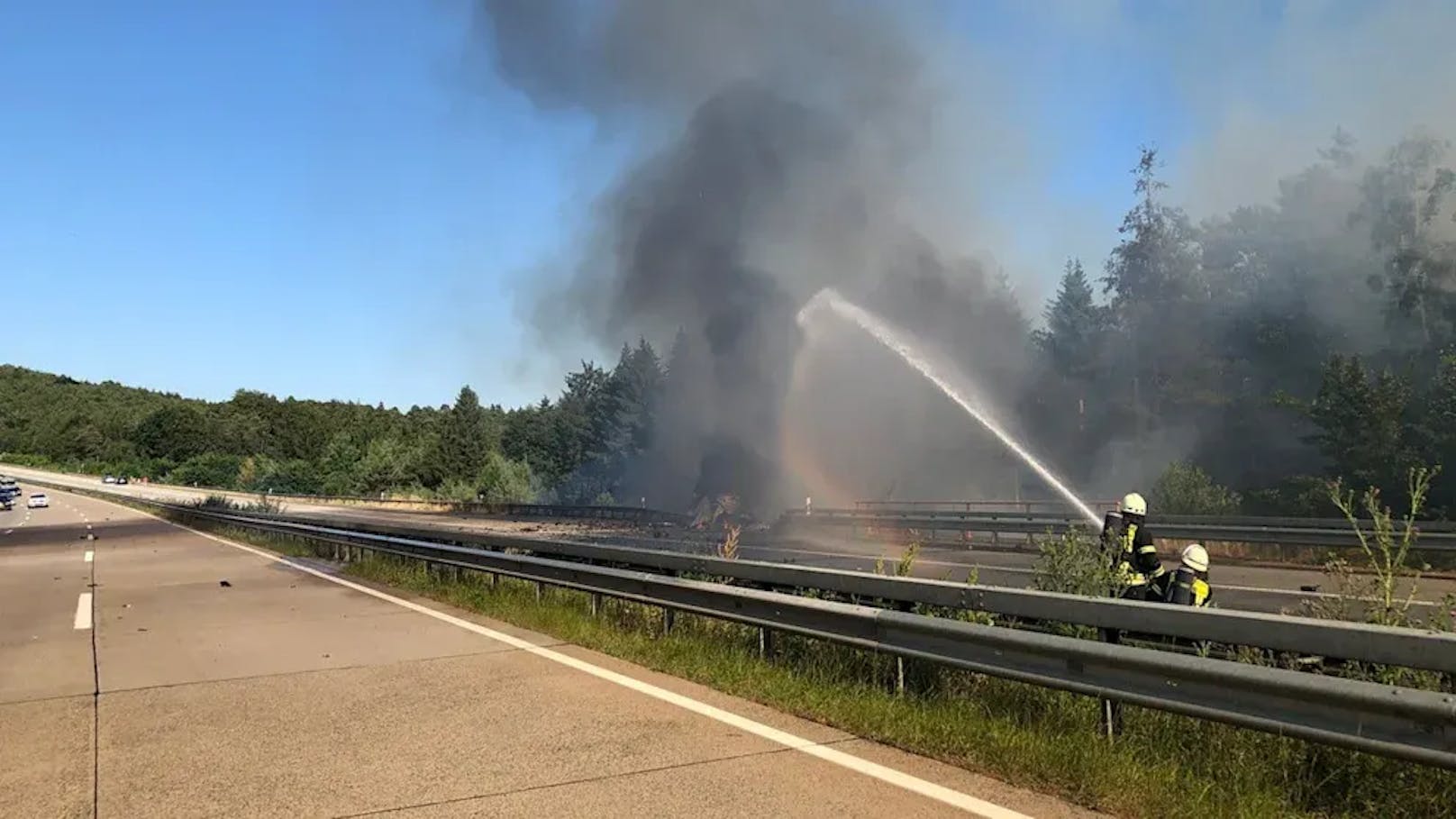 Die Feuerwehr stand mit einem Großaufgebot im Einsatz.