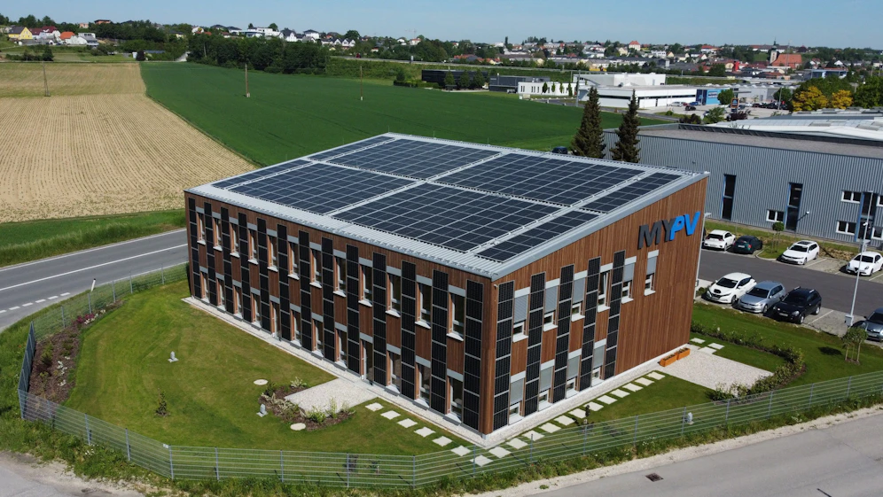 Firmengelände my-PV GmbH in Neuzeug in Oberösterreich