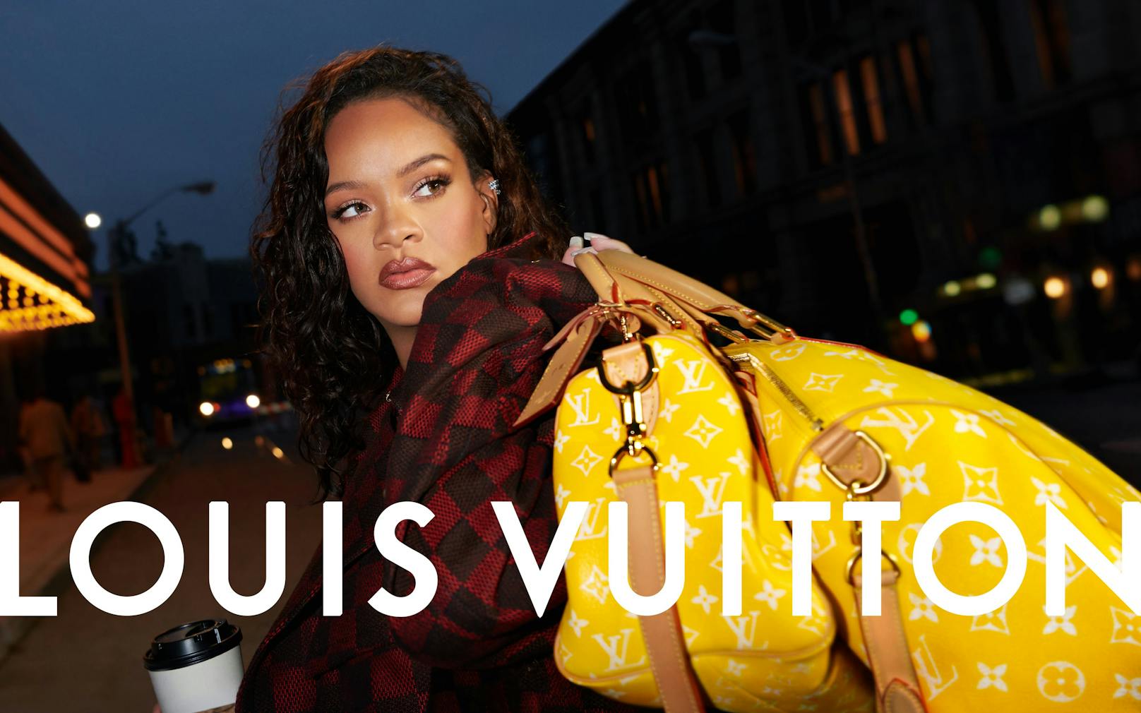 Rihanna posierte für Louis Vuitton als sie noch schwanger war.