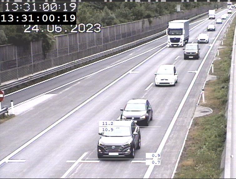 Ein Raser wurde auf der A8 in Oberösterreich erwischt. Er musste Schein und Auto abgeben.