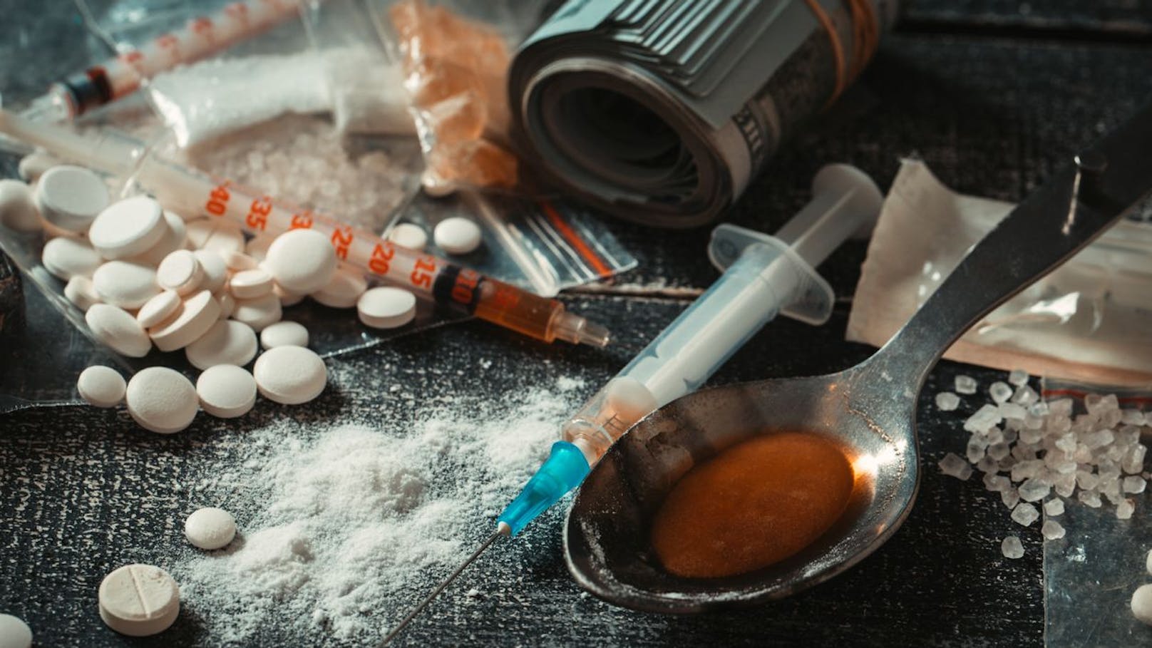 Zwei Mädchen hatten Ecstasy mit vermutlich "extrem hohem Wirkstoffgehalt" konsumiert – eines ist nun im Spital verstorben.