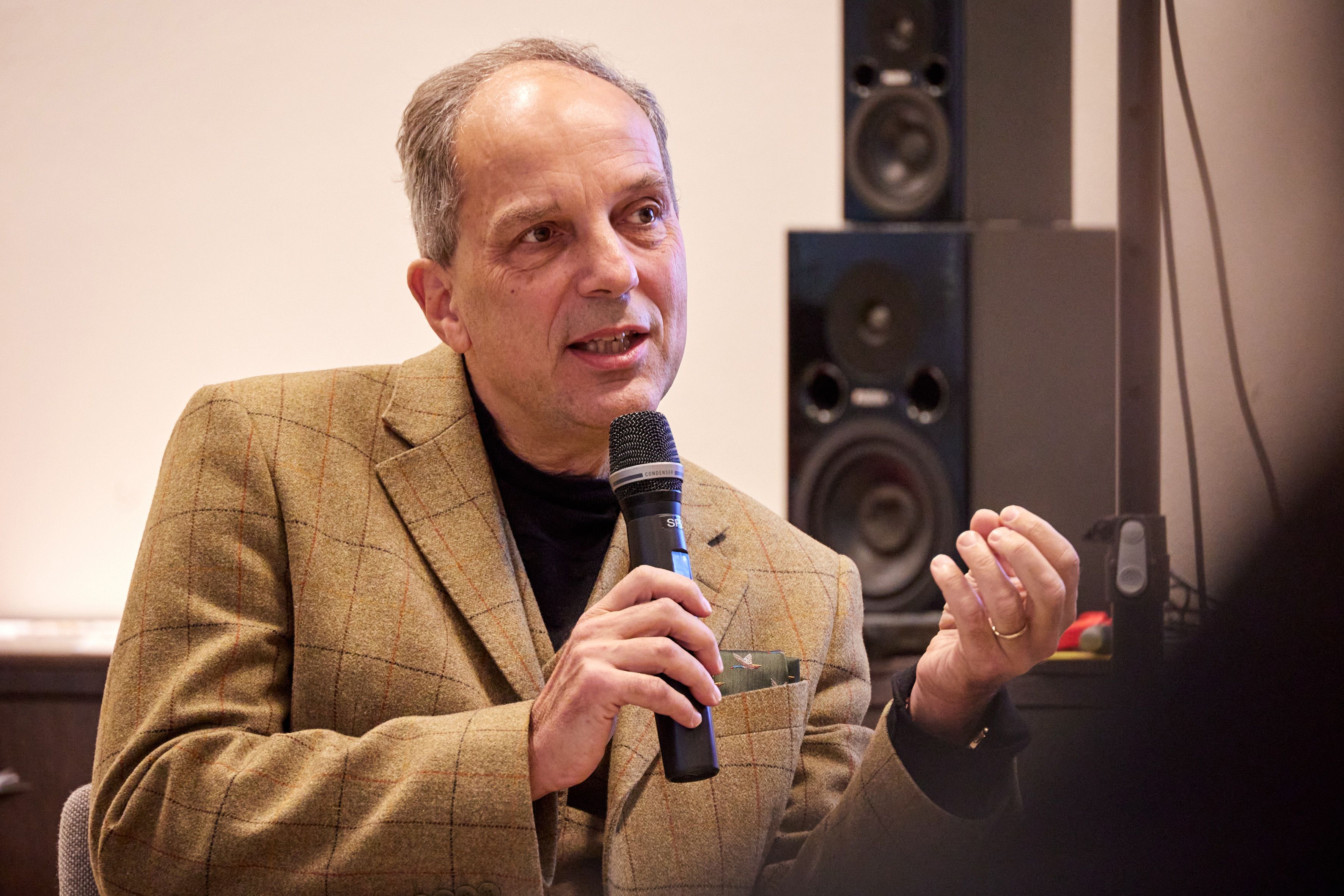 Bundesrat Johannes Hübner (FPÖ) bei einem Workshop mit Abgeordneten der Parlamentsfraktionen im Jänner 2023.