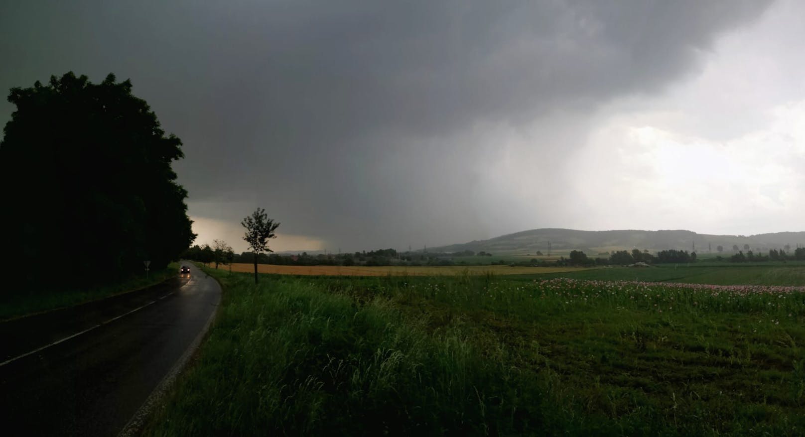 In Oberösterreich drohen am Sonntag Gewitter und starke Regenfälle.