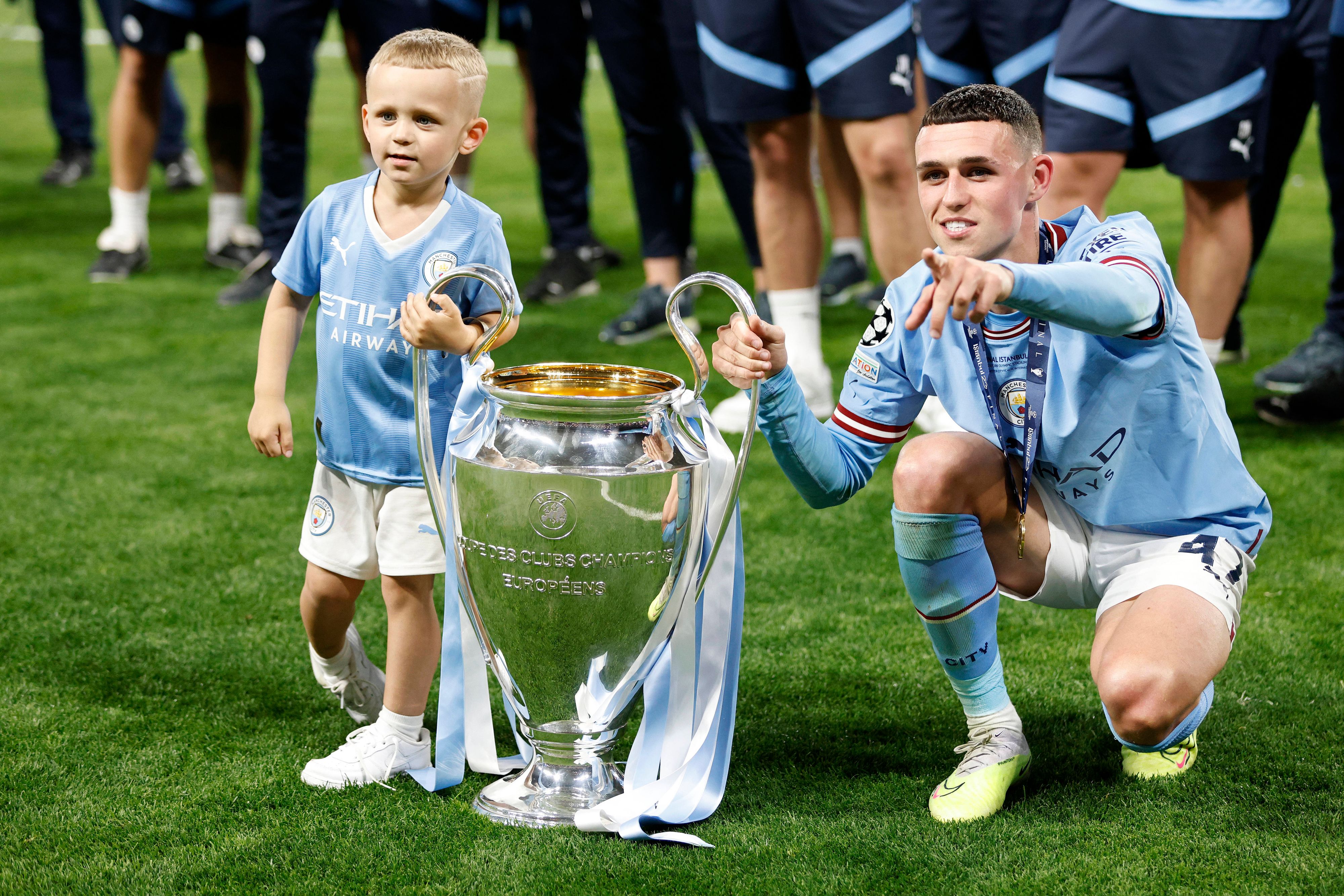 Ronnie Foden (l.) wird zum Internet-Phänomen.