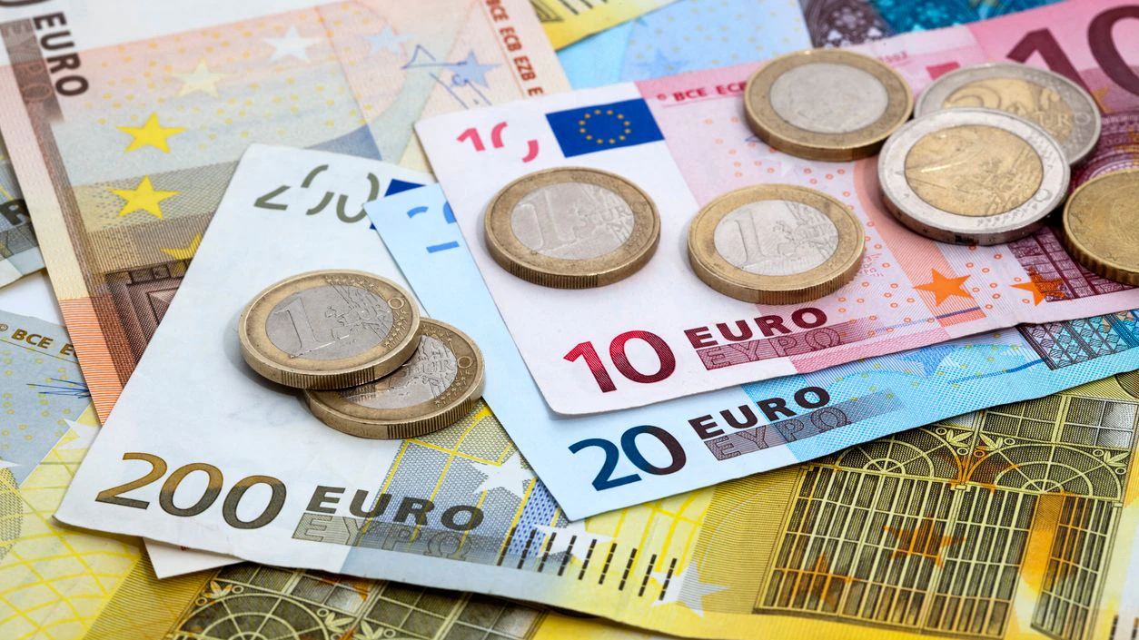 euro bills and coins