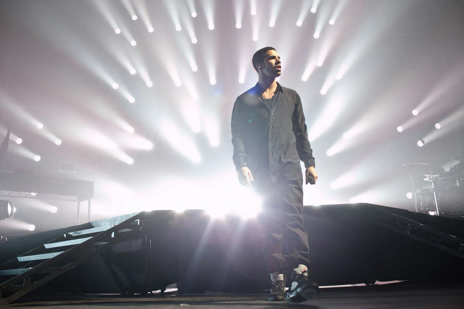 So skurril kündigt Drake sein neues Album an