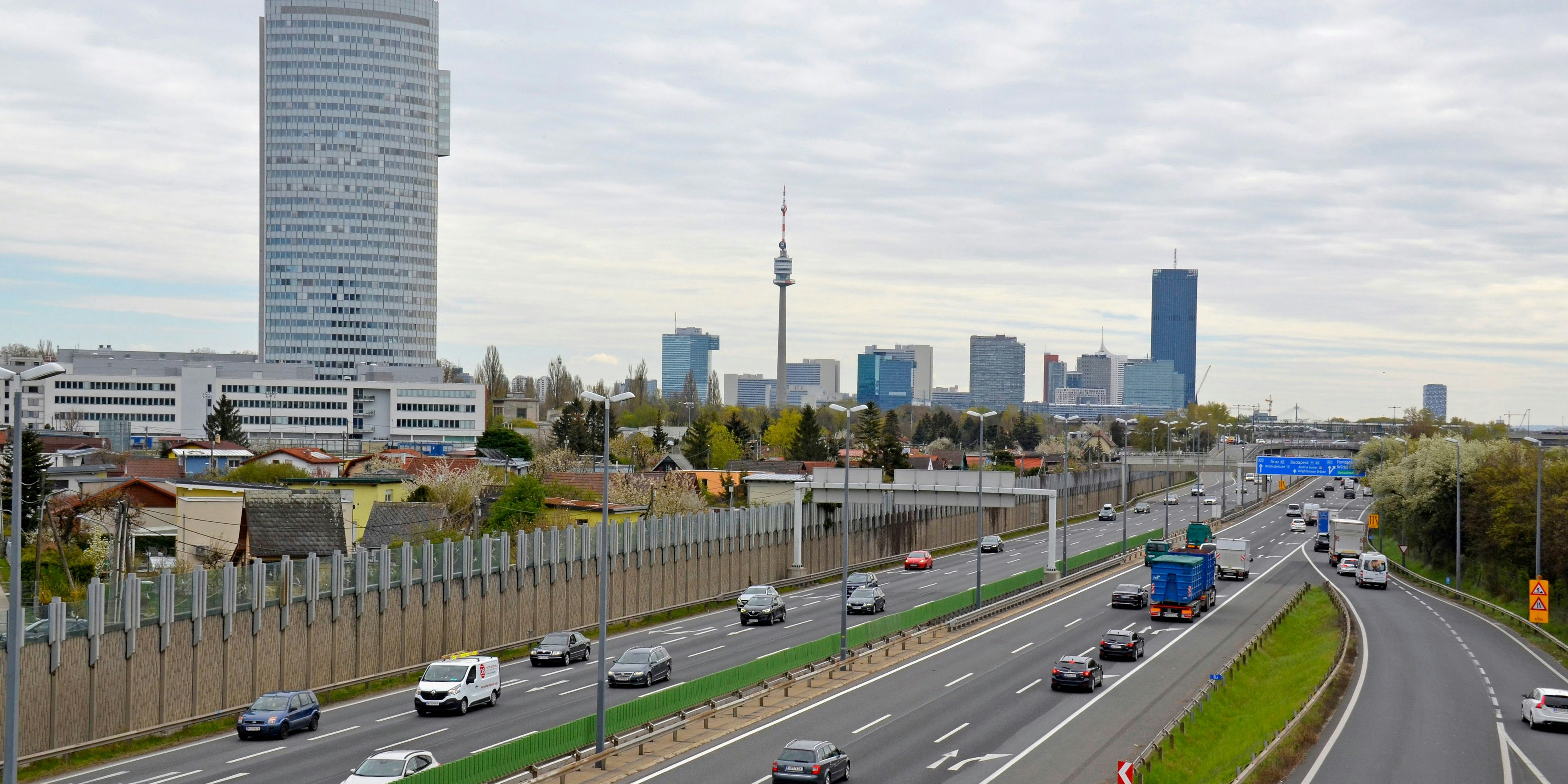 Eine der Hauptpendler-Routen: Die A22 in Wien (Archivfoto)