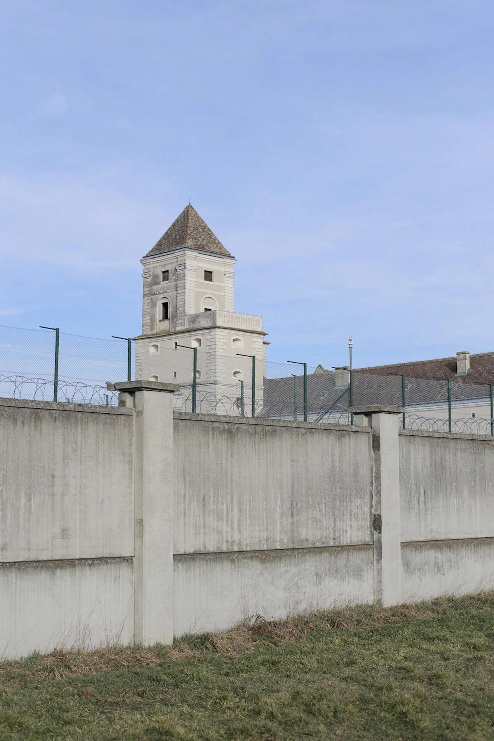 Justizanstalt Göllersdorf: Hier sitzen einige der betroffenen Maßnahmen-Häftlinge.