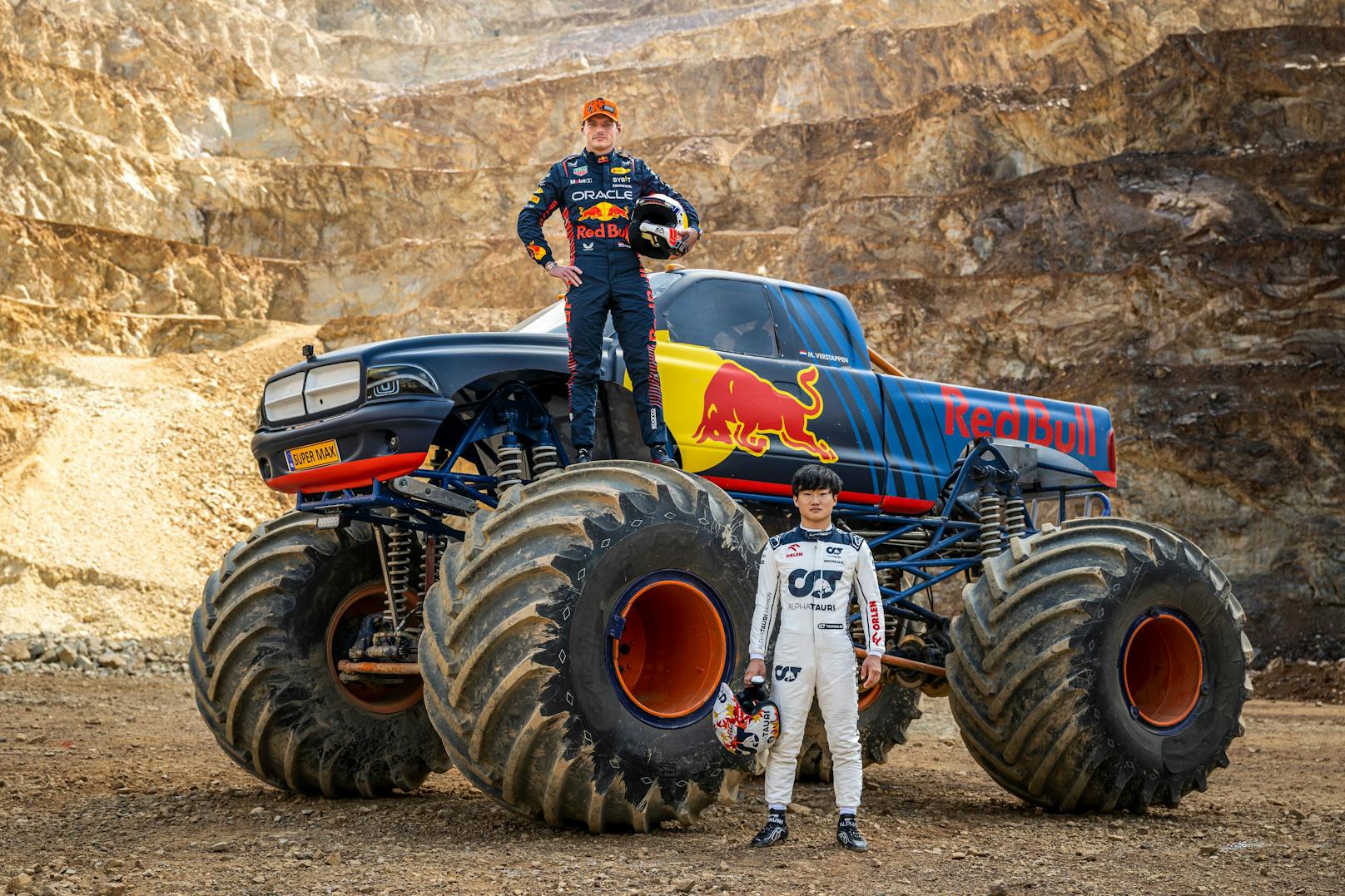 Red-Bull-Stars im Monster-Truck-Duell