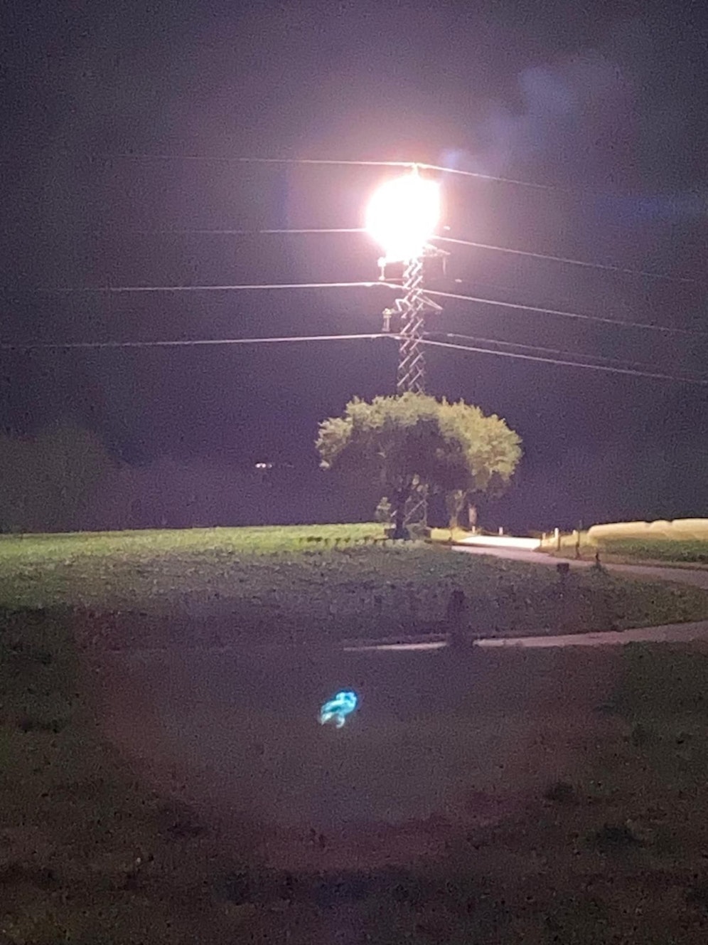 Der Isolator einer 110kva-Leitung find Feuer.