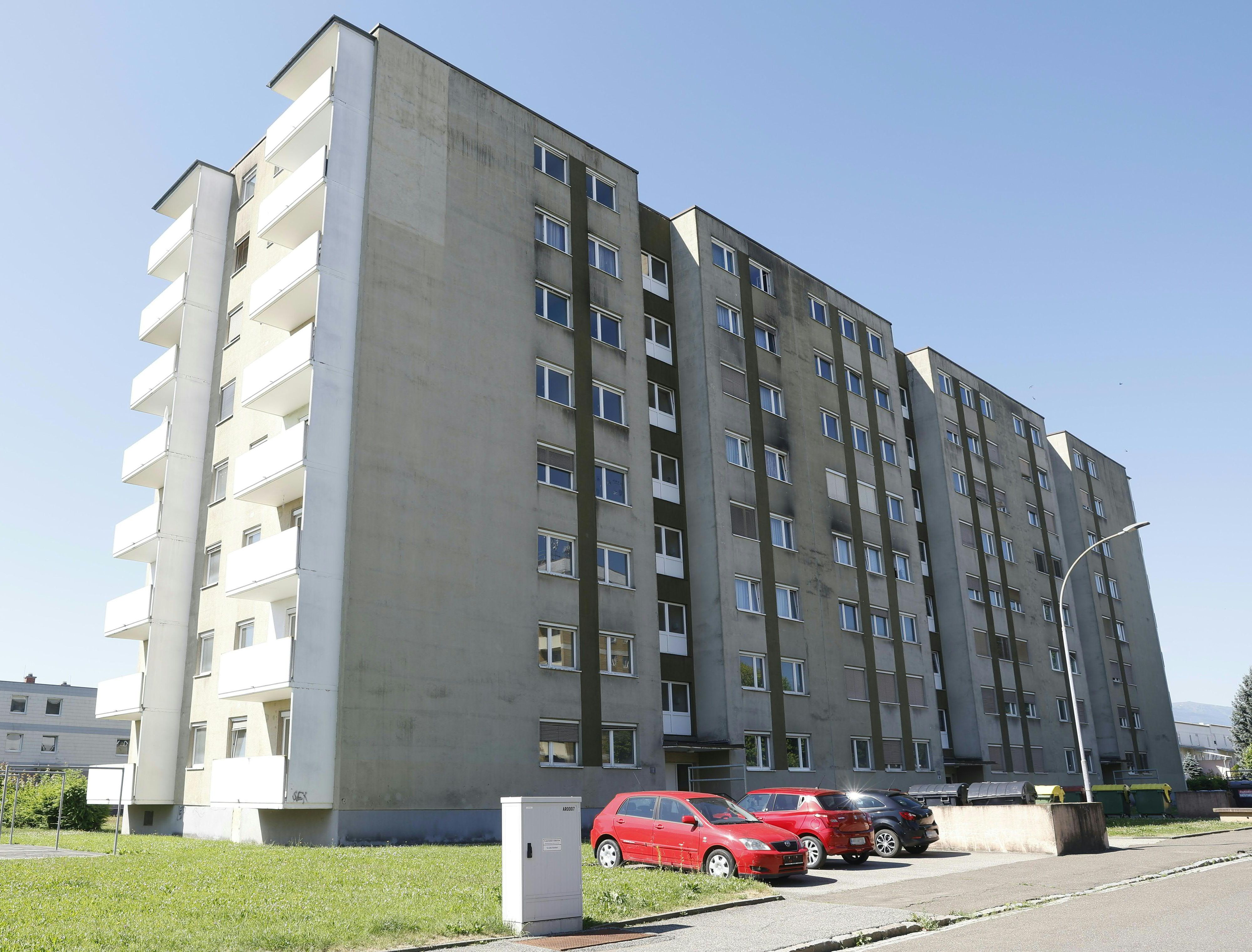 In diesem Mehrparteienhaus in Zeltweg kam es am Mittwoch zur schrecklichen Tat.