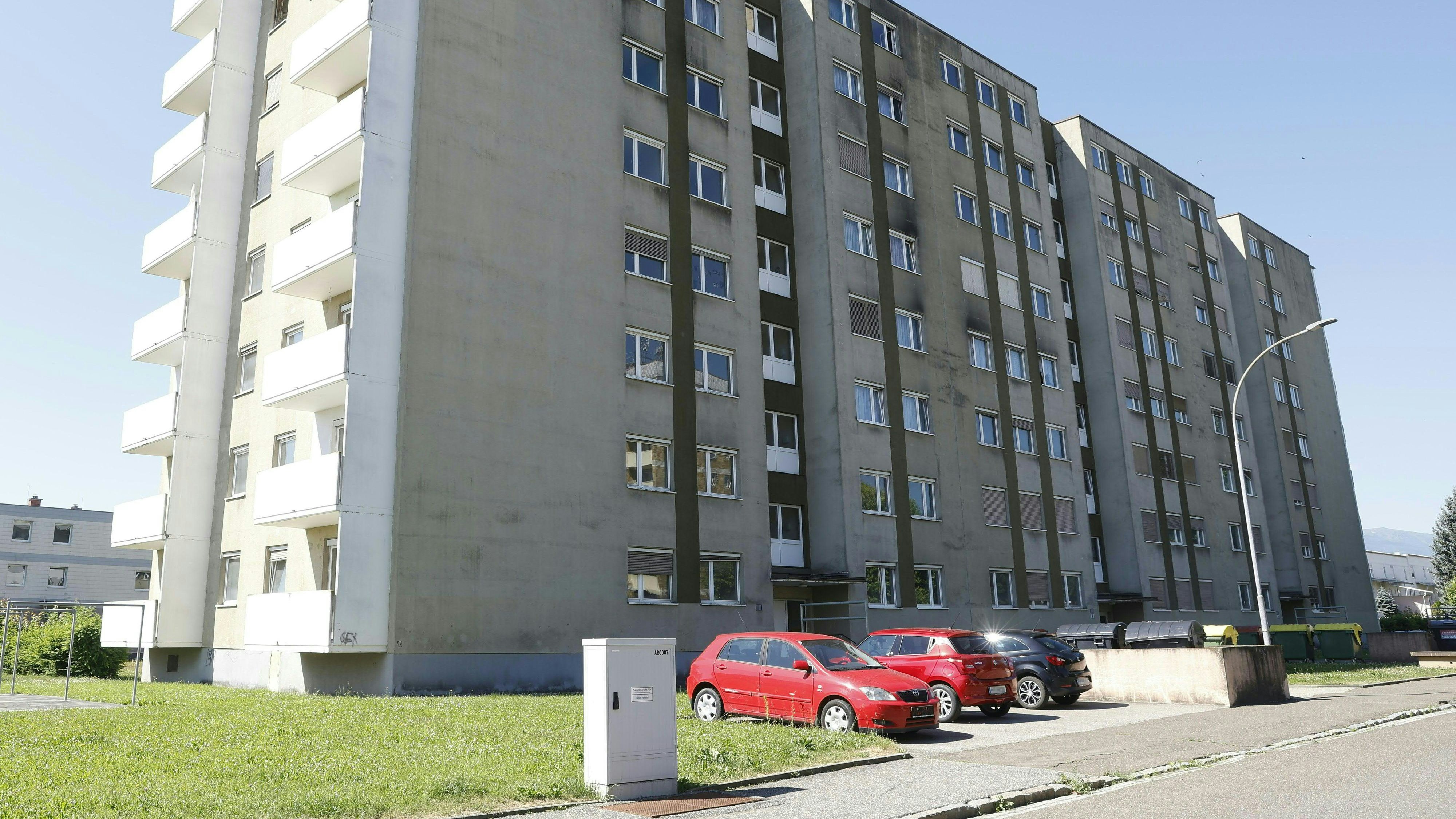 In diesem Mehrparteienhaus in Zeltweg kam es am Mittwoch zur schrecklichen Tat.