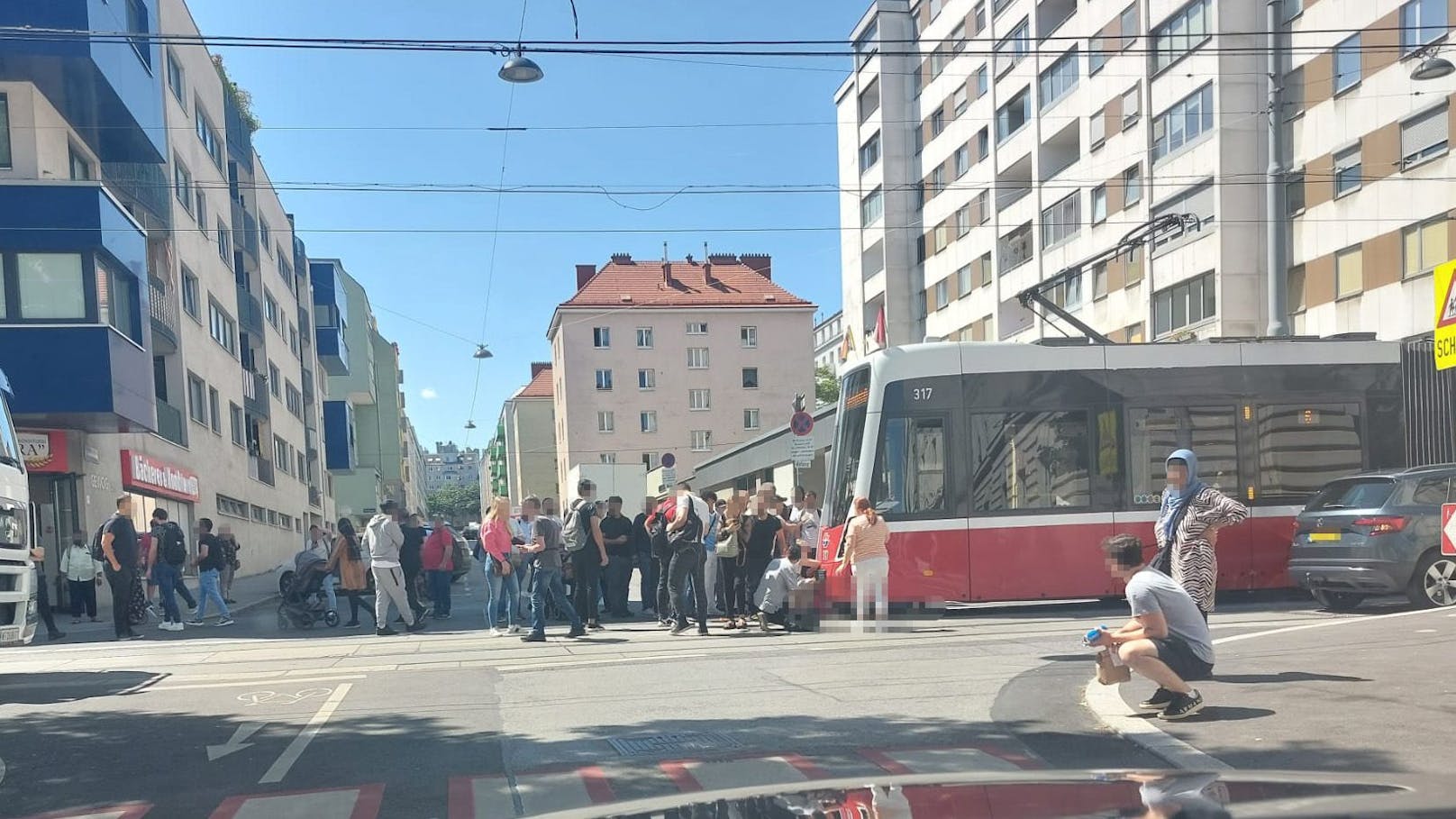 Schwerer Unfall auf der Quellenstraße (Wien-Favoriten)