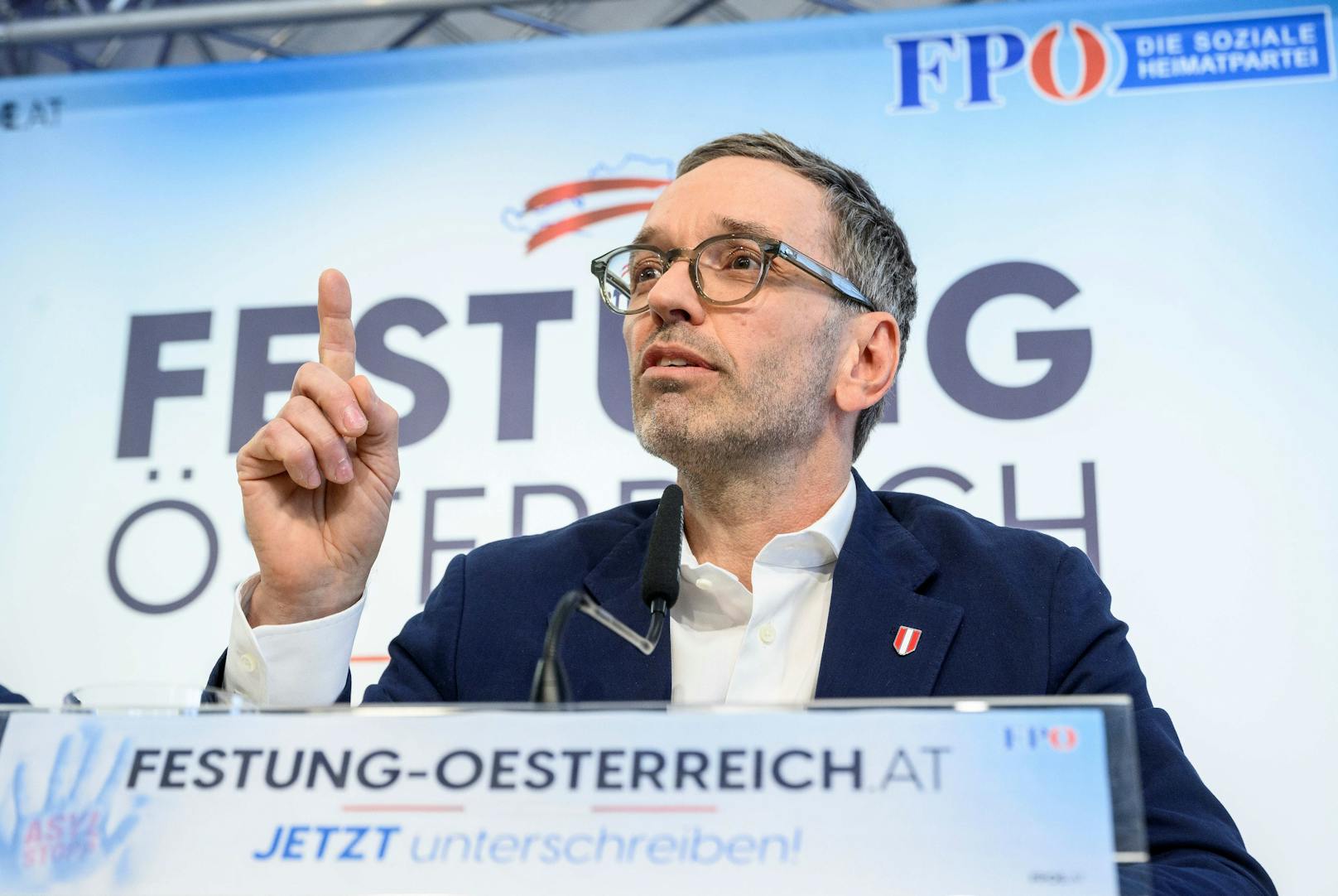 Klubobmann der FPÖ, Herbert Kickl, bei einer Pressekonferenz.