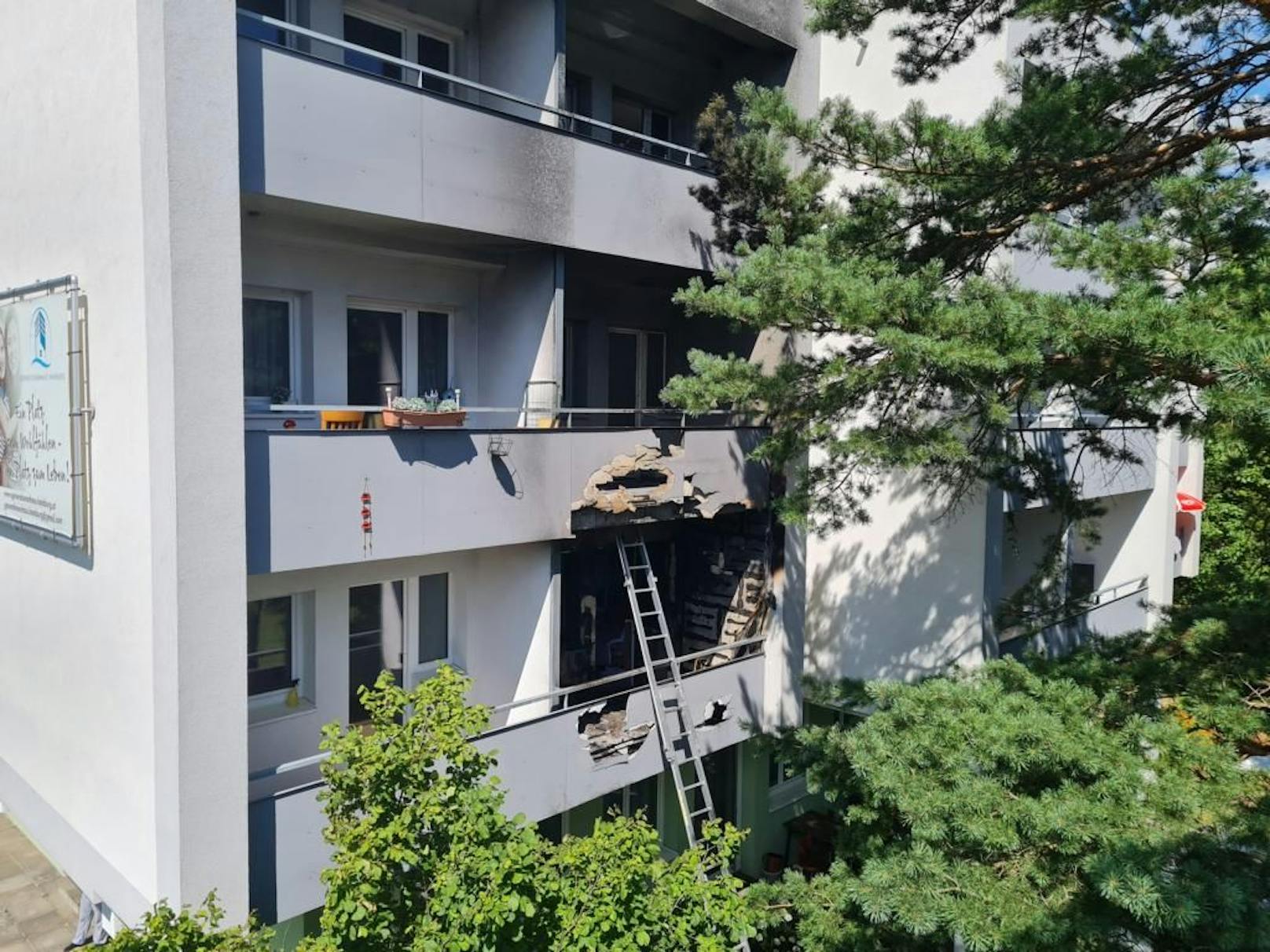 Vier Verletzte bei Brand in Generationenhaus Hainburg