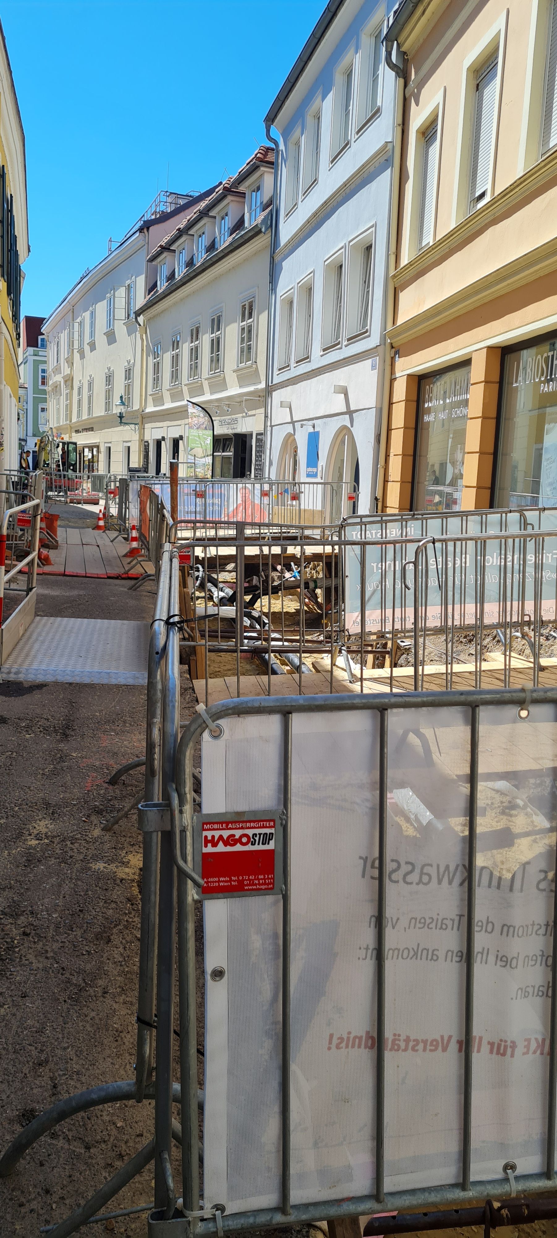 Geschäftsbetreiber und Passanten sind über die Baustelle in der Marktgasse verärgert.