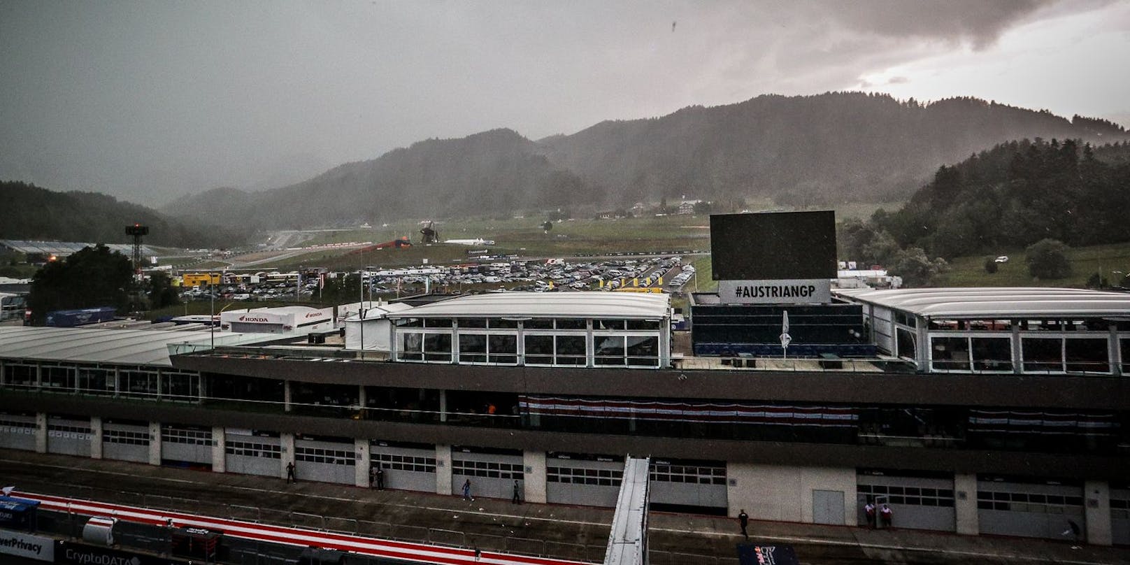 Am Rande des Österreich-GP kam es in Spielberg zu einem schweren Unfall.&nbsp;