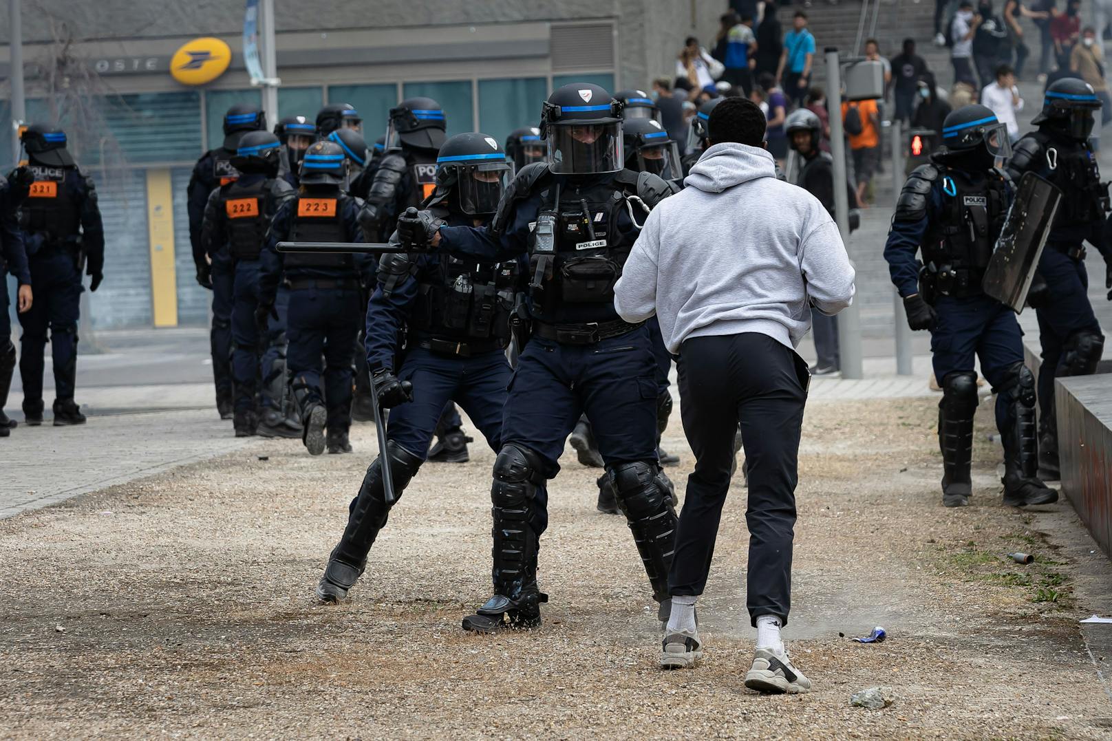 Krawalle in Frankreich– "Polizisten wie Hunde geschlagen"